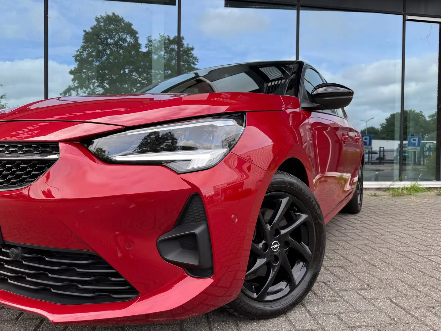 Opel Corsa 1.2 Turbo 130pk GS Line - Automaat - Airco - LED - Rosso - 2