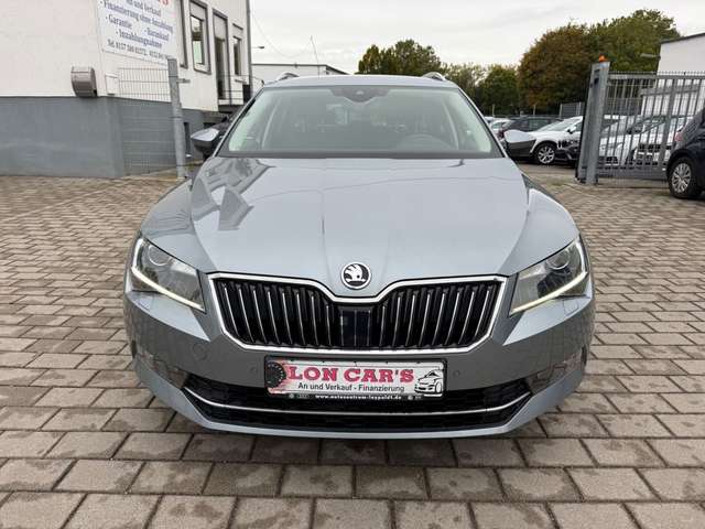 Skoda Superb Combi L&K/Navi/LED/Kamera/Leder/TOP