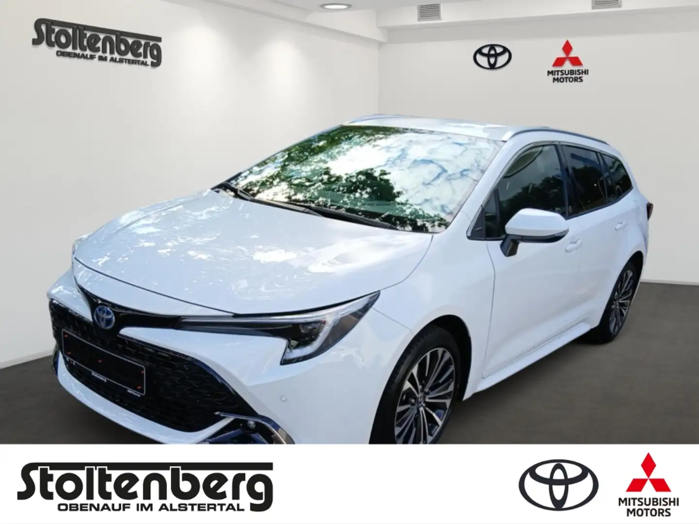Toyota Corolla Touring Sports Hybrid Team D 1.8 EU6e Navi LED ACC Wit - 1