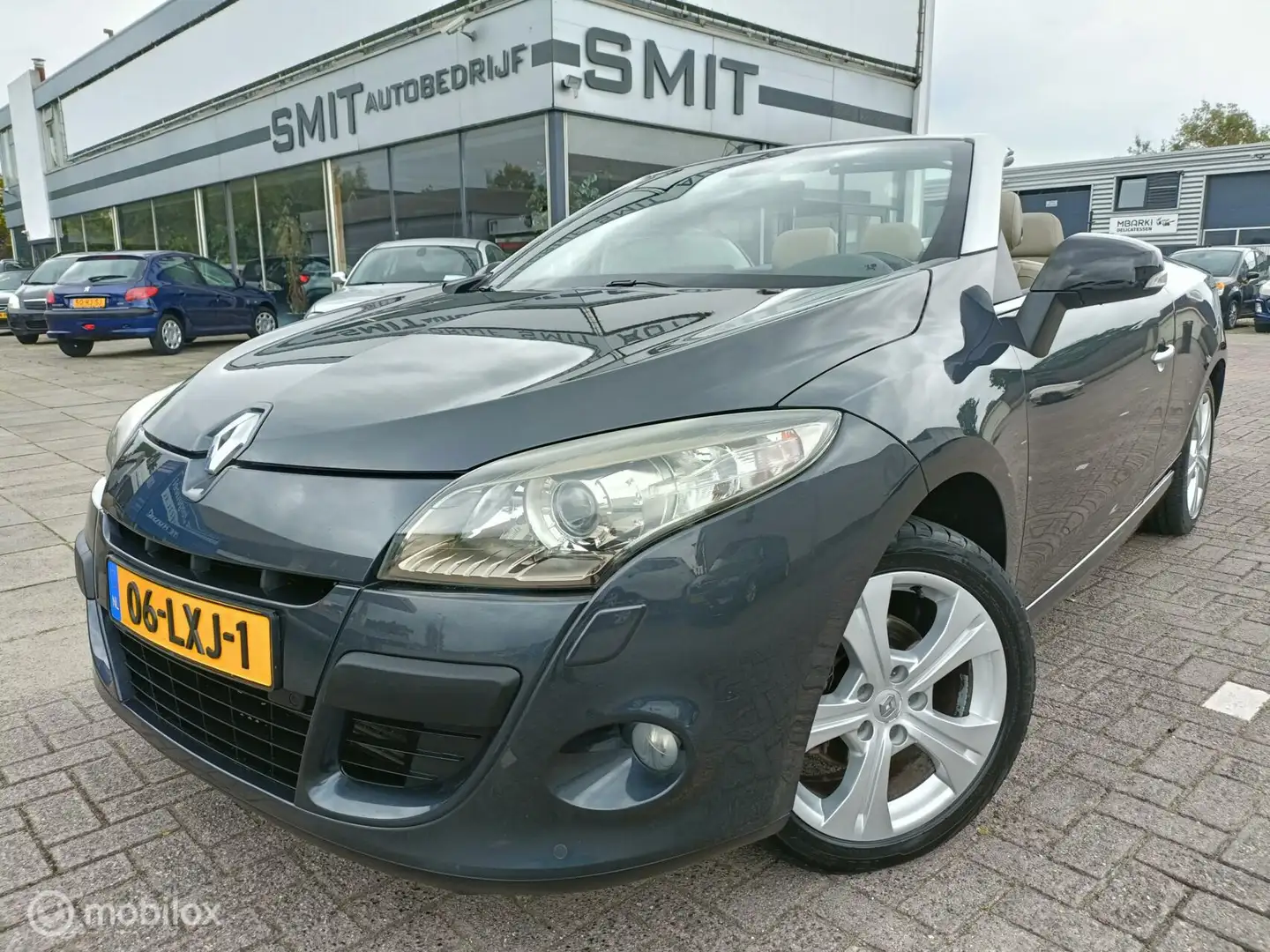 Renault Megane Coupé-Cabriolet 1.4 TCE Dyn. Leder/Nav/Pano Grijs - 1