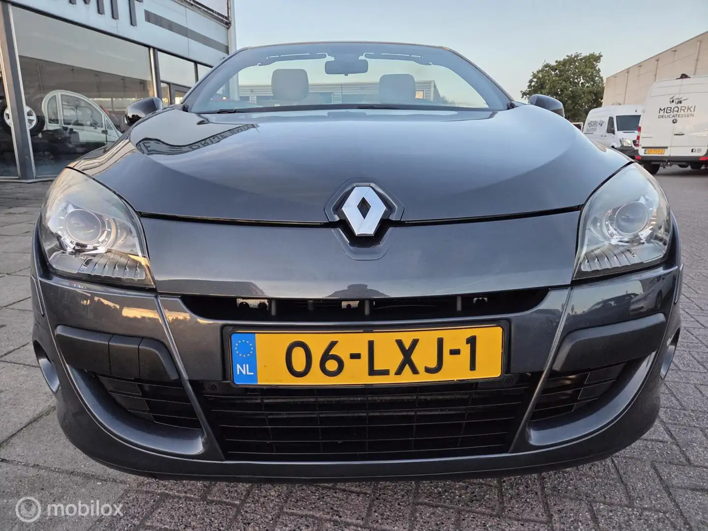 Renault Megane Coupé-Cabriolet 1.4 TCE Dyn. Leder/Nav/Pano Grijs - 2