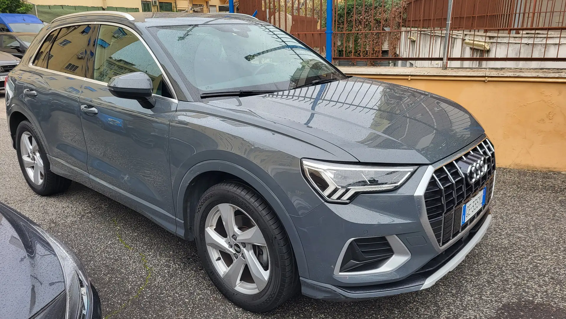 Audi Q3 35 1.5 tfsi Ibrida S line 150cv s-tronic Gris - 1