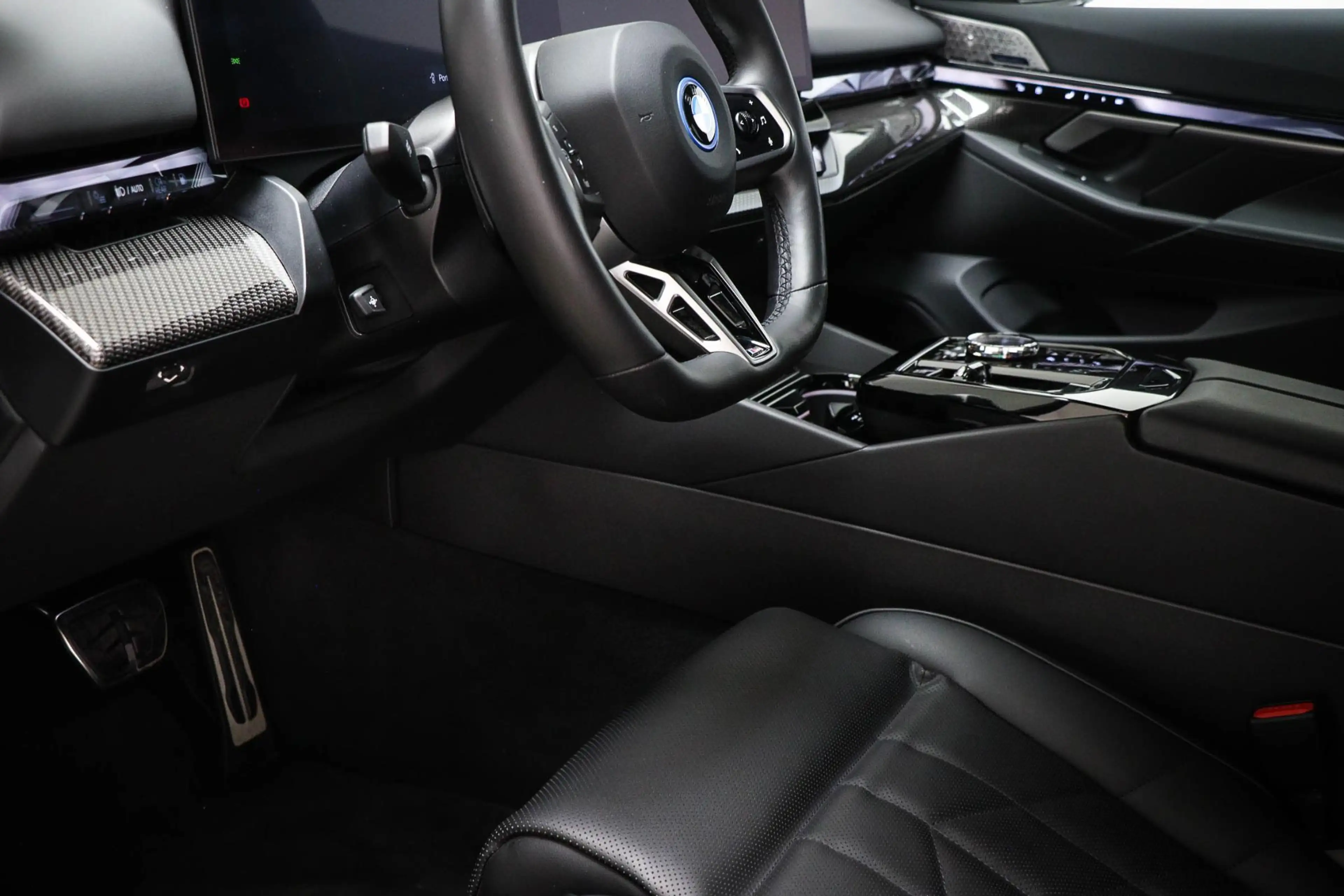 BMW 550 5-serie 550e xDrive | HEAD UP | BOWER & WILKINS | — photo 38