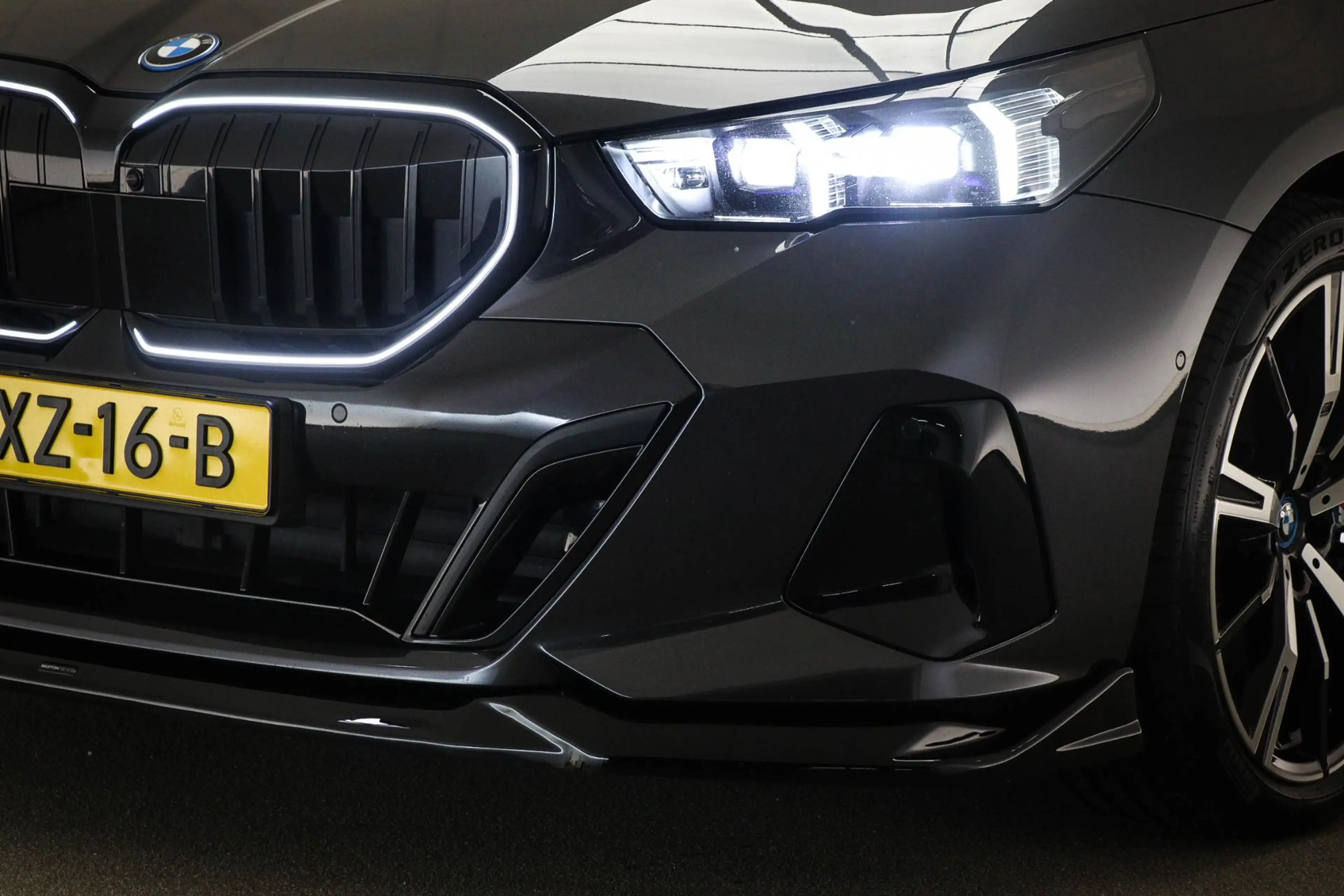 BMW 550 5-serie 550e xDrive | HEAD UP | BOWER & WILKINS | — photo 24