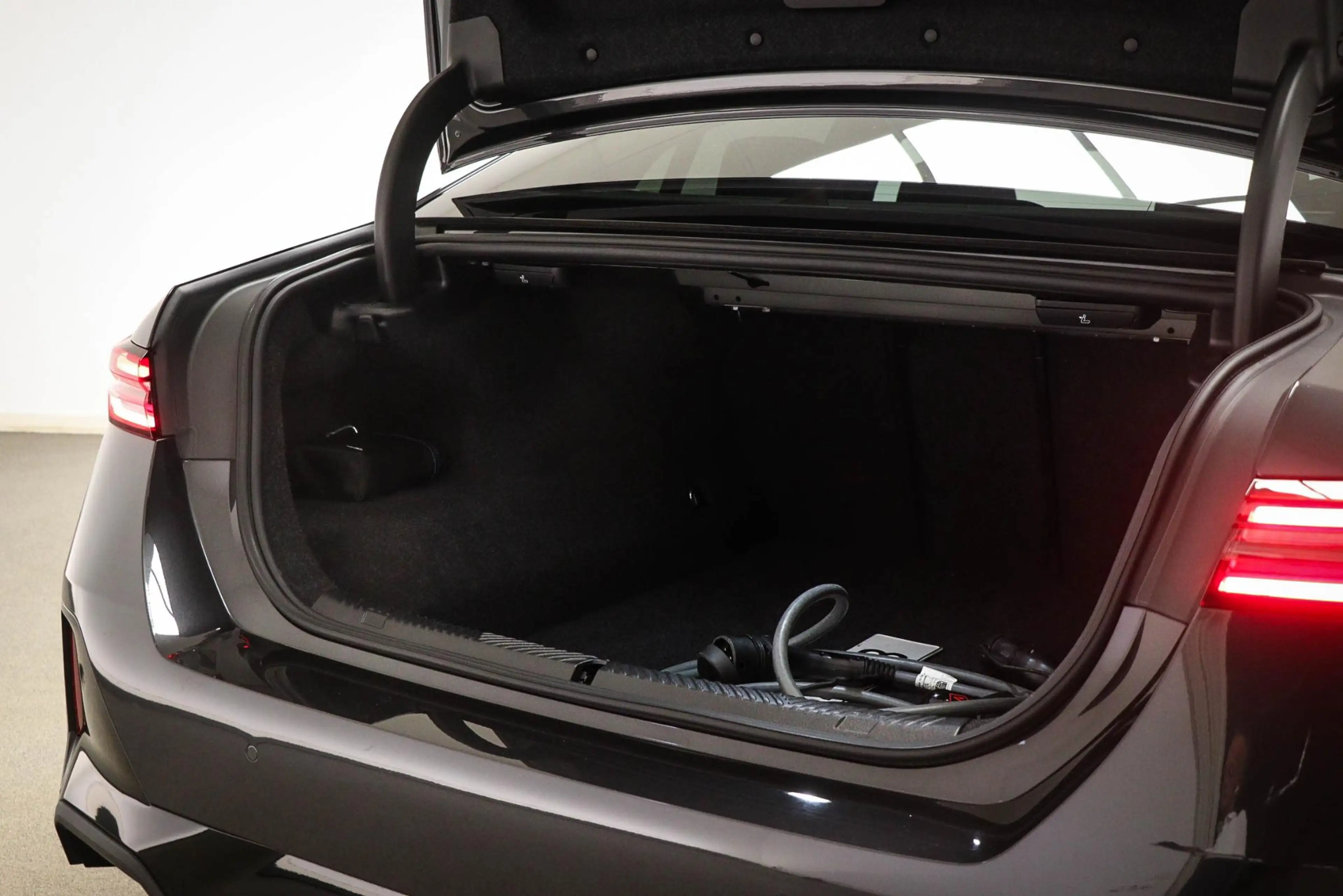 BMW 550 5-serie 550e xDrive | HEAD UP | BOWER & WILKINS | — photo 18