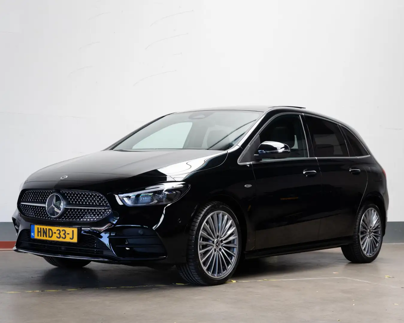 Mercedes-Benz B 250 e Business Solution AMG Чёрный - 1