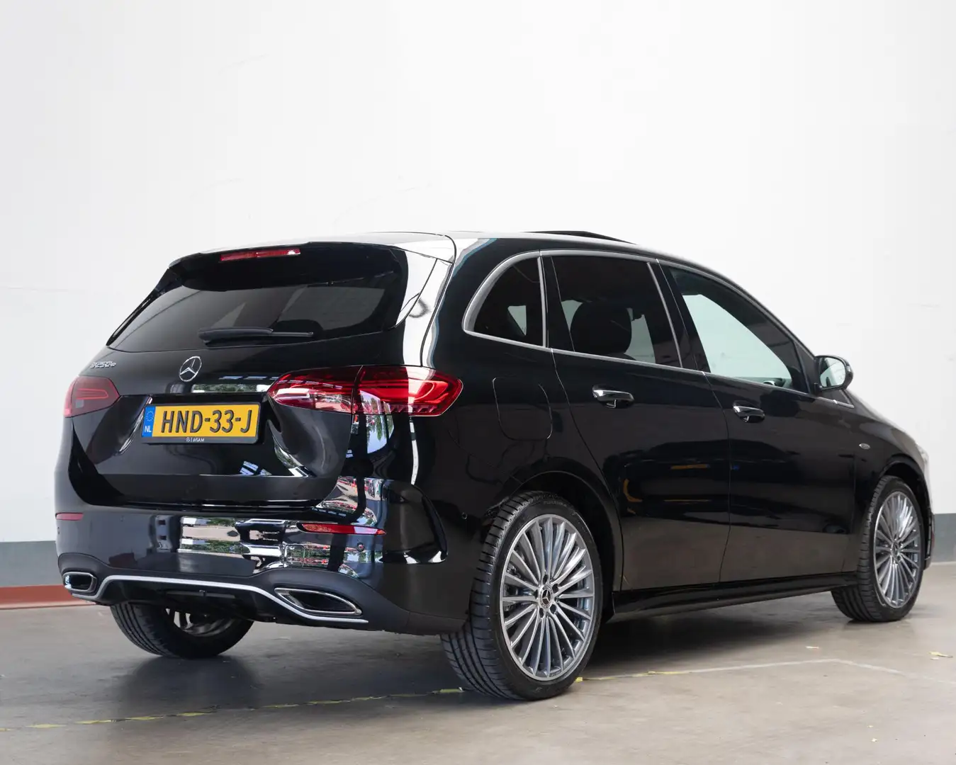 Mercedes-Benz B 250 e Business Solution AMG Чёрный - 2