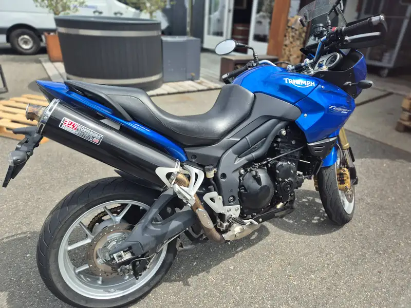 Triumph Tiger 1050 - foto 2