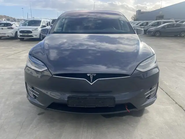Tesla Model X 75D