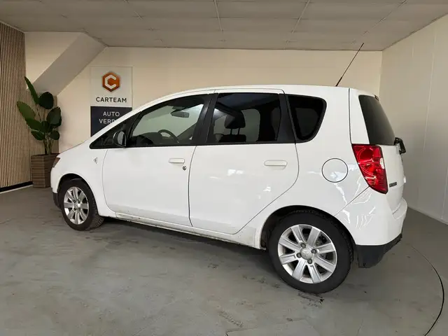 Mitsubishi Colt view 2