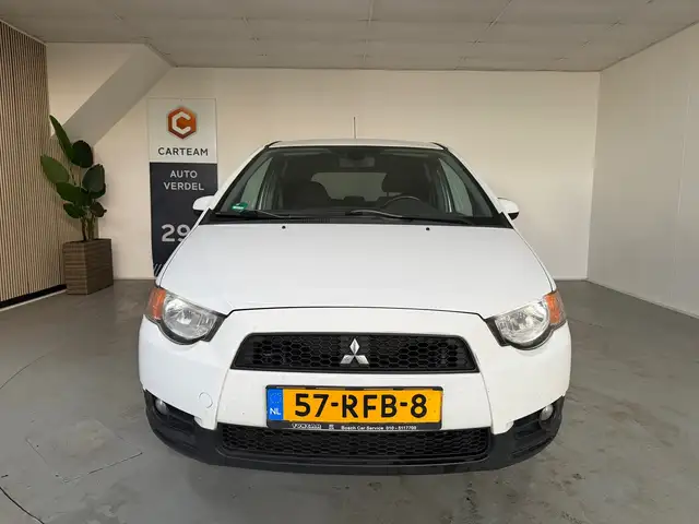 Mitsubishi Colt view 6