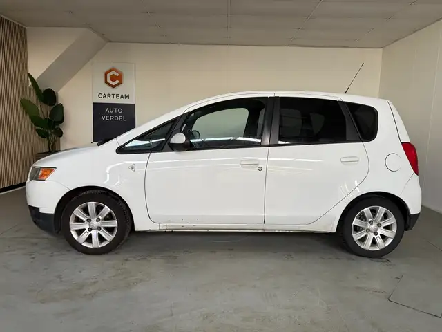 Mitsubishi Colt view 5