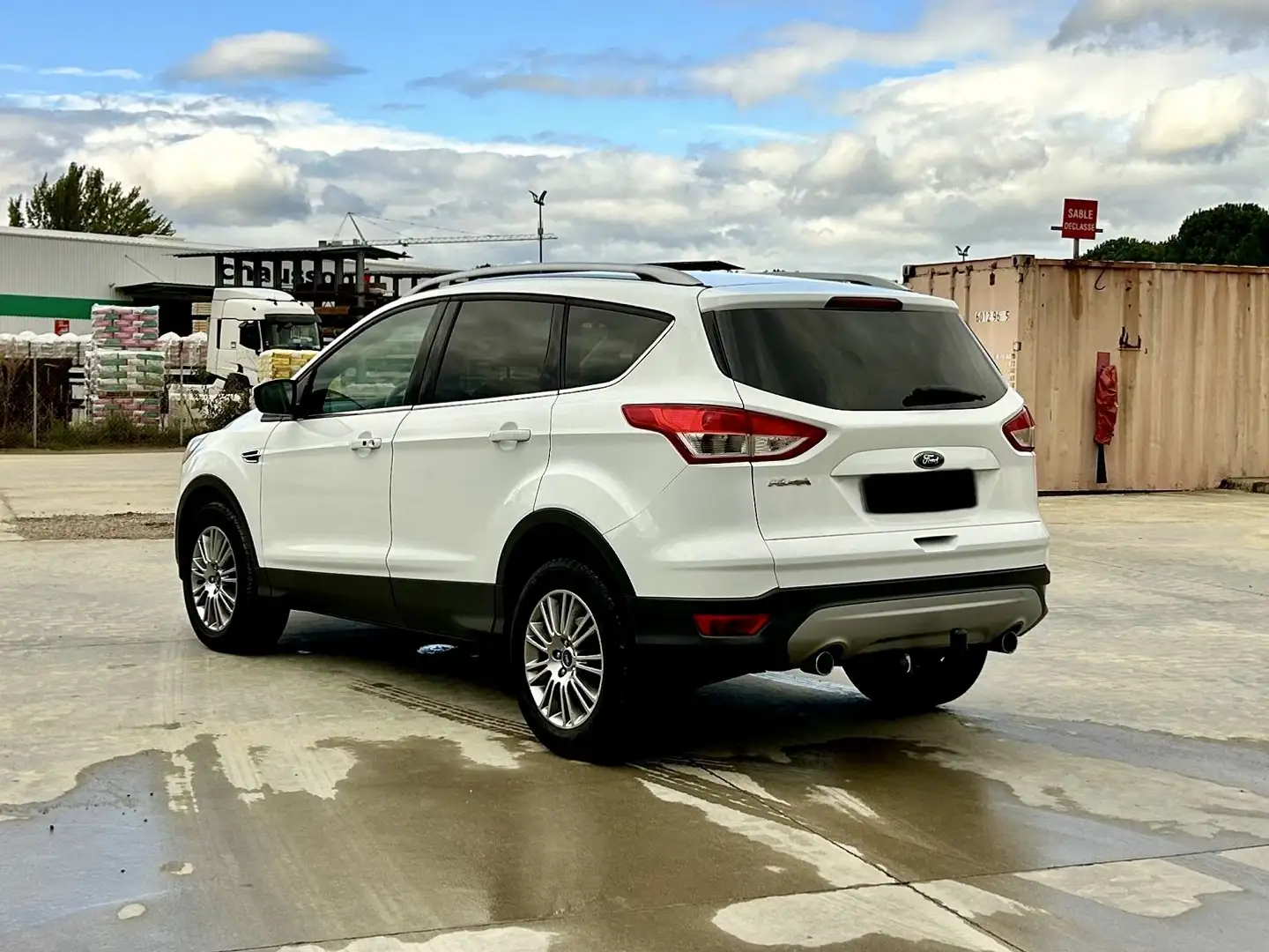 Ford Kuga 2.0 TDCI 140CH FAP TITANIUM 4X4 POWERSHIFT Weiß - 2
