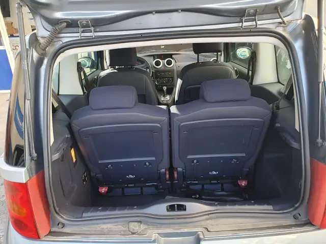 Peugeot 1007 view 16
