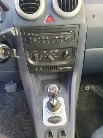 Peugeot 1007 view 5