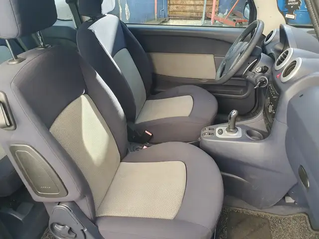 Peugeot 1007 view 7