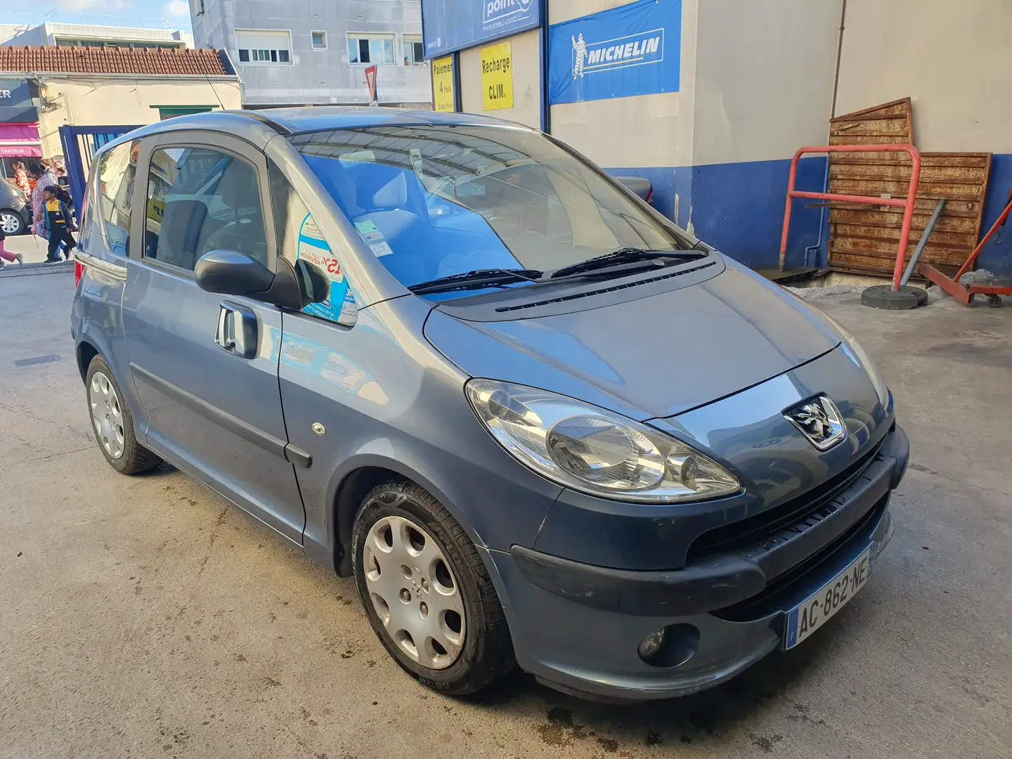 Peugeot 1007 1.4e Vitamine Gris - 1