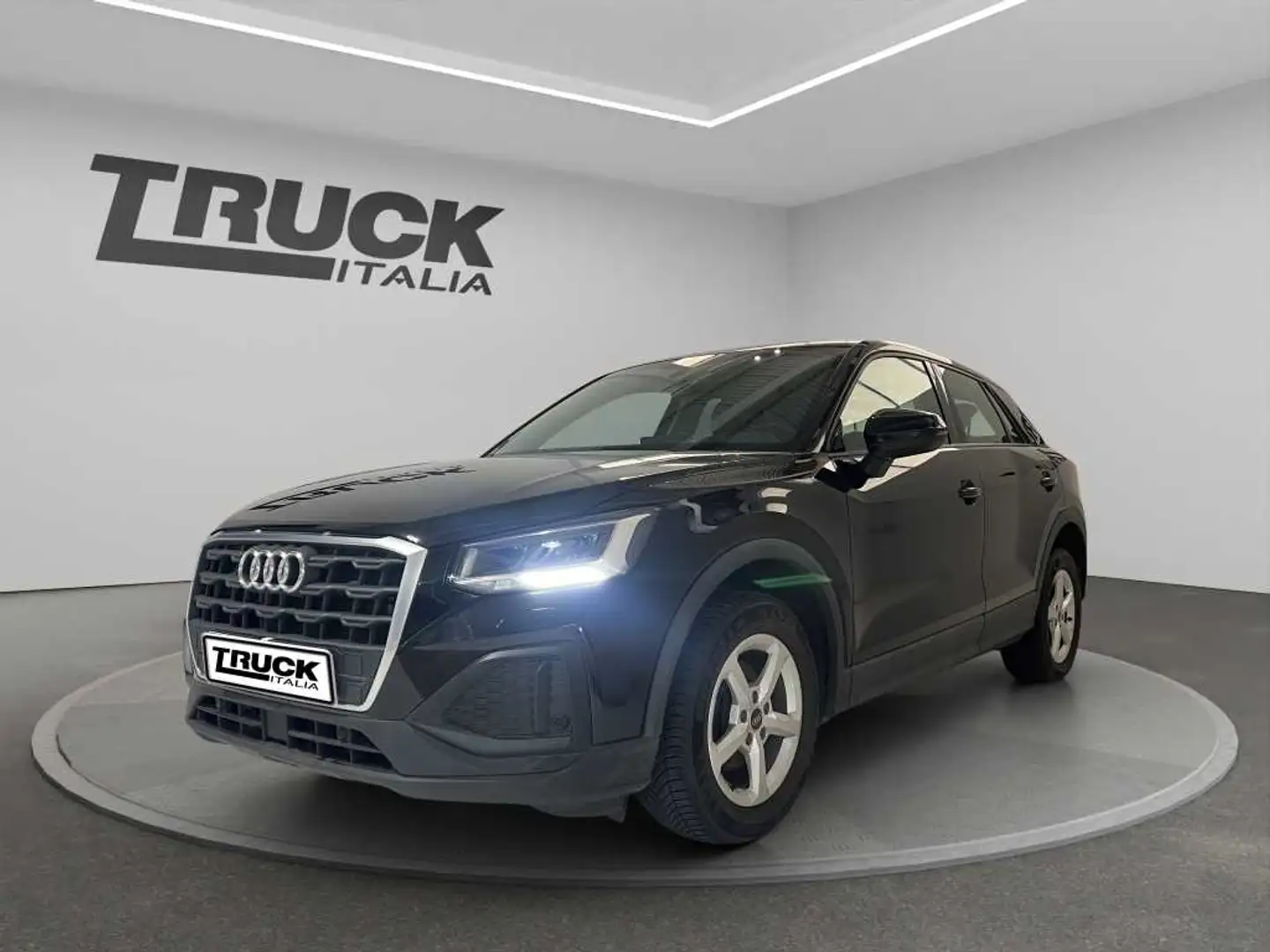 Audi Q2 I 2021 - Q2 35 1.5 tfsi s-tronic Zwart - 1