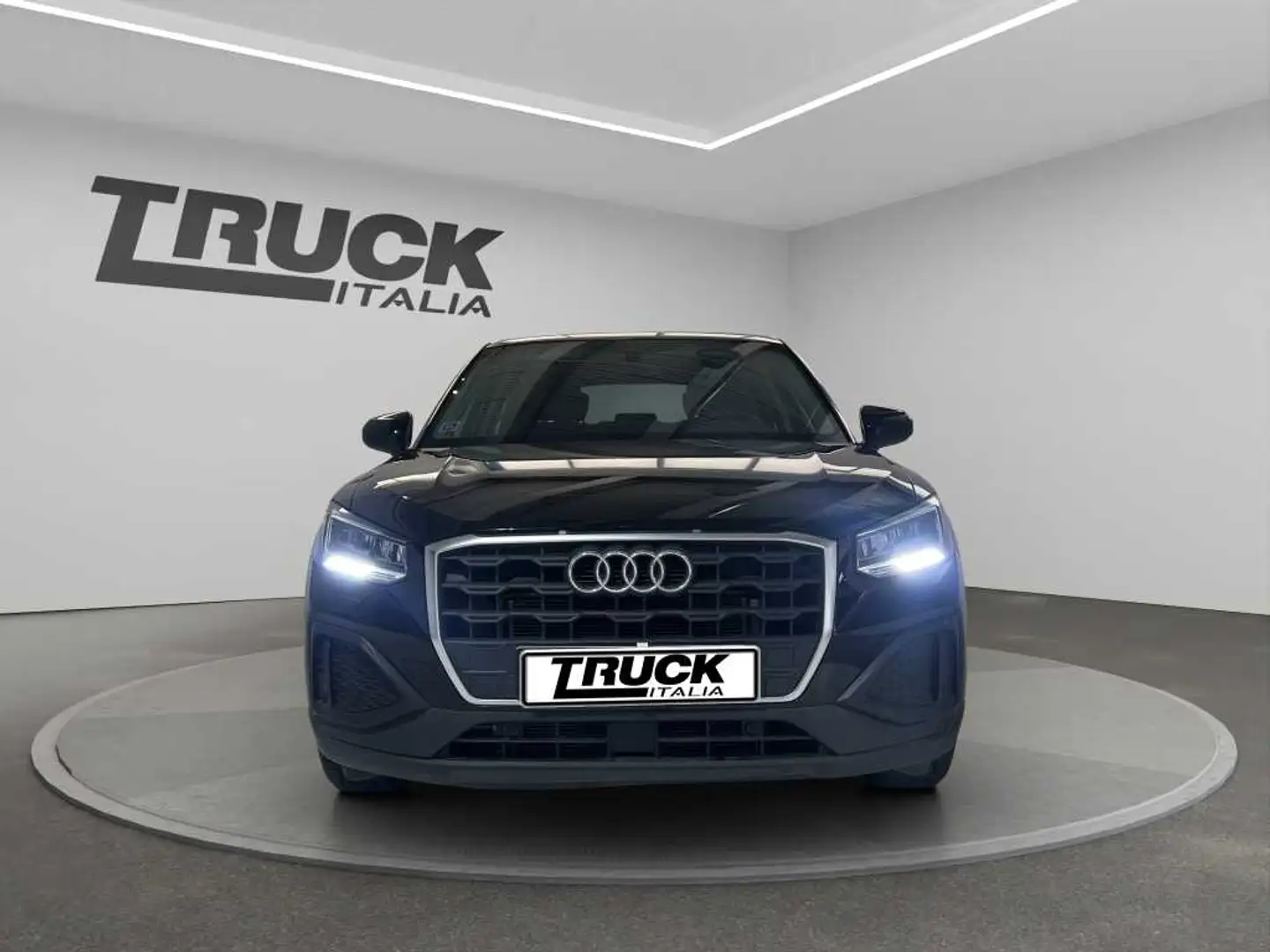 Audi Q2 I 2021 - Q2 35 1.5 tfsi s-tronic Zwart - 2