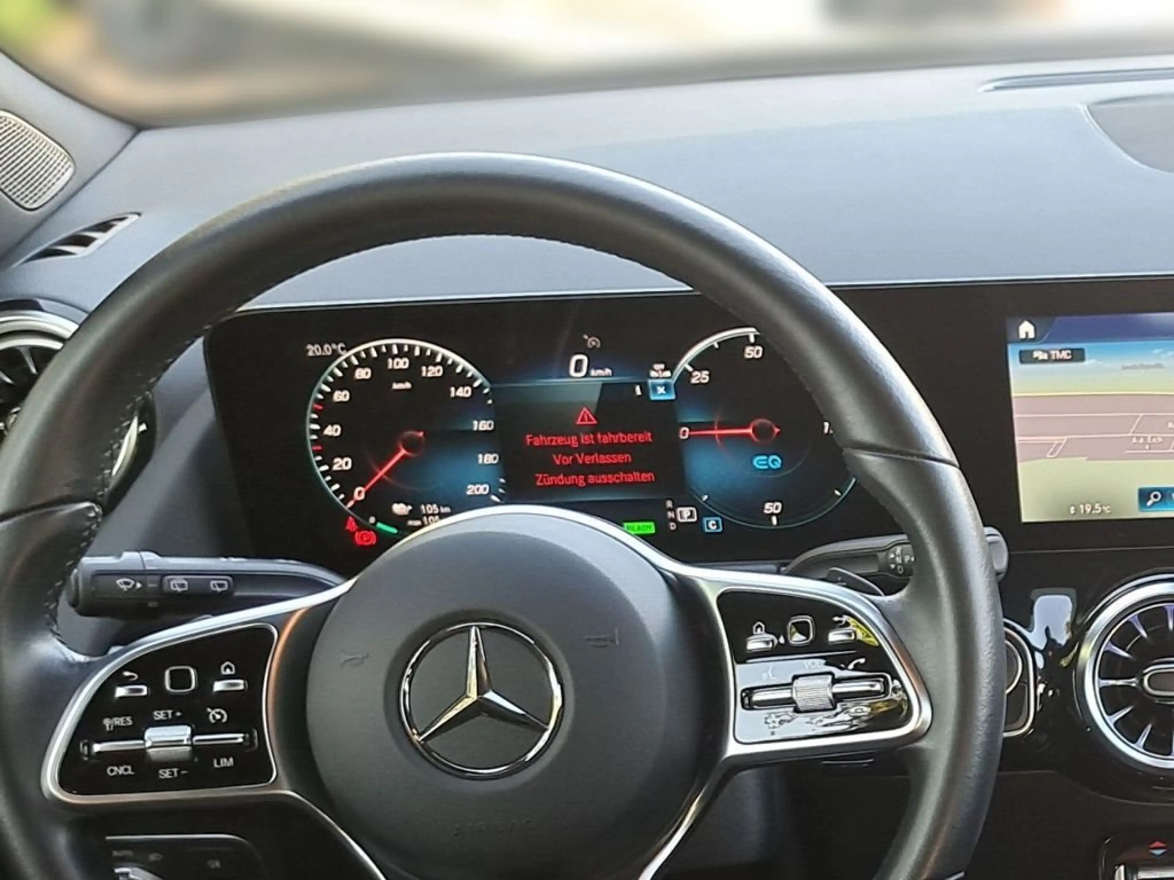 Mercedes-Benz EQA 250 Progressive — photo 15