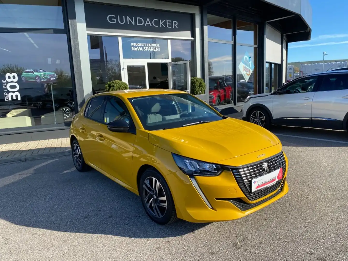 Peugeot 208 Allure PT 100 Gelb - 2