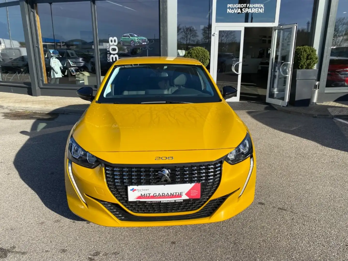 Peugeot 208 Allure PT 100 Gelb - 1