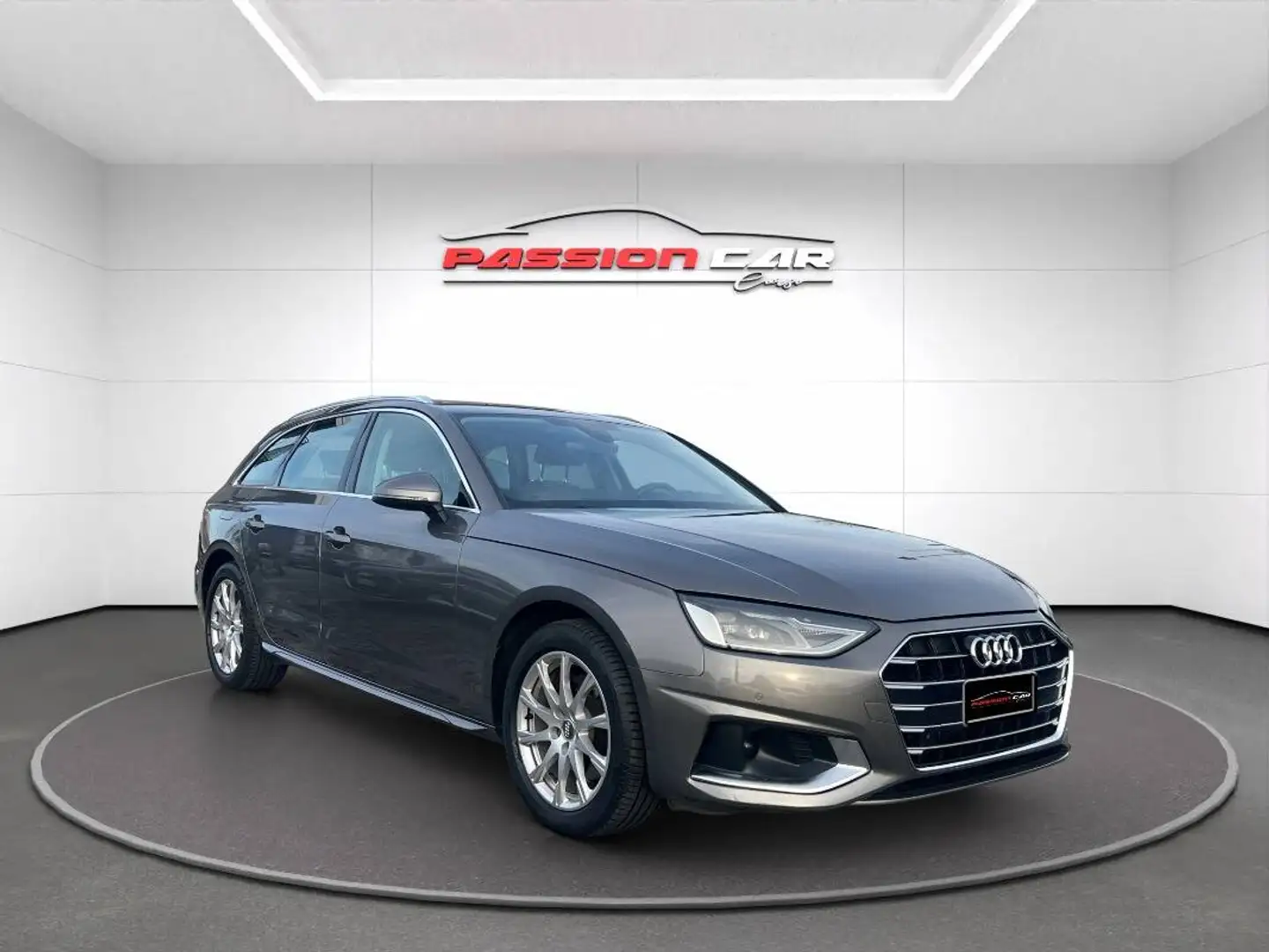 Audi A4 30 2.0 tdi mhev Business Advanced 136cv s-tronic Gris - 1