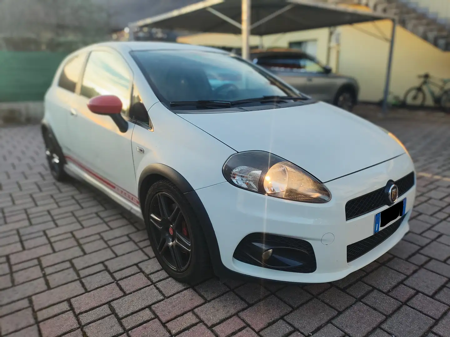 Abarth Grande Punto ABARTH PUNTO 1.4 t. t-jet 155cv 3p Weiß - 2