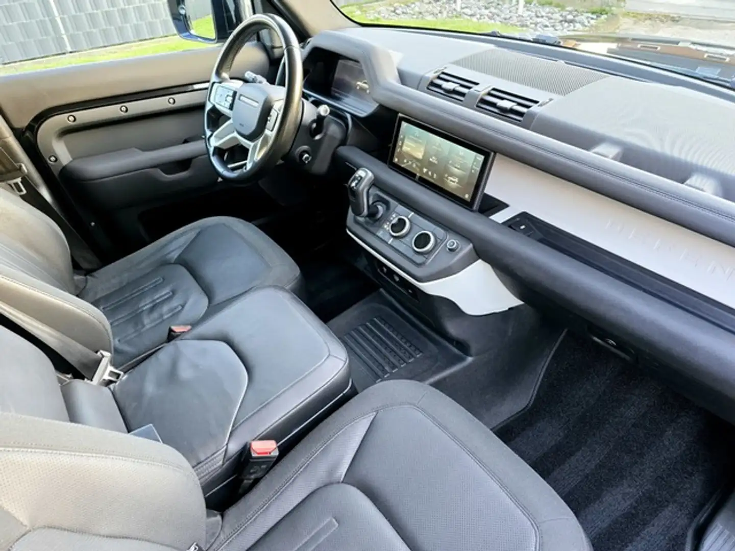 Land Rover Defender D240 110 SE AHK*Standheiz*360*Meridian* Schwarz - 2