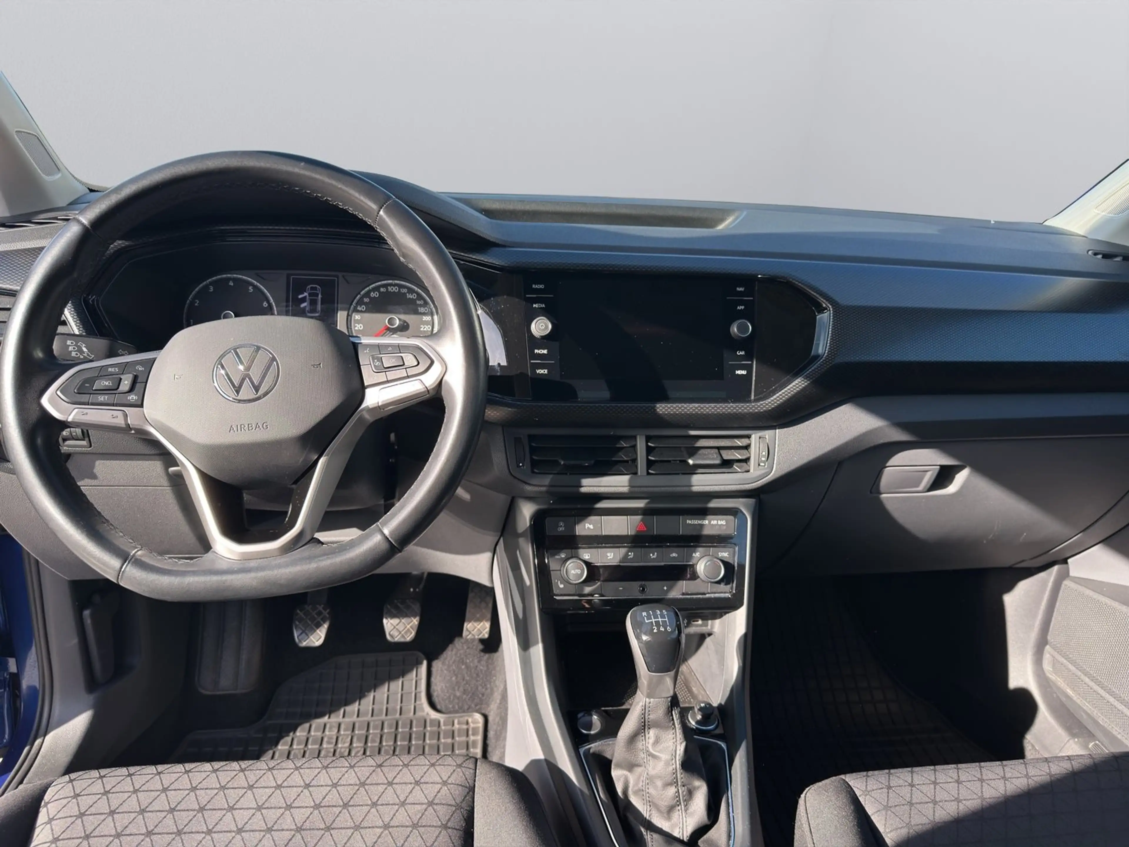 Volkswagen T-Cross Life TSI — photo 12