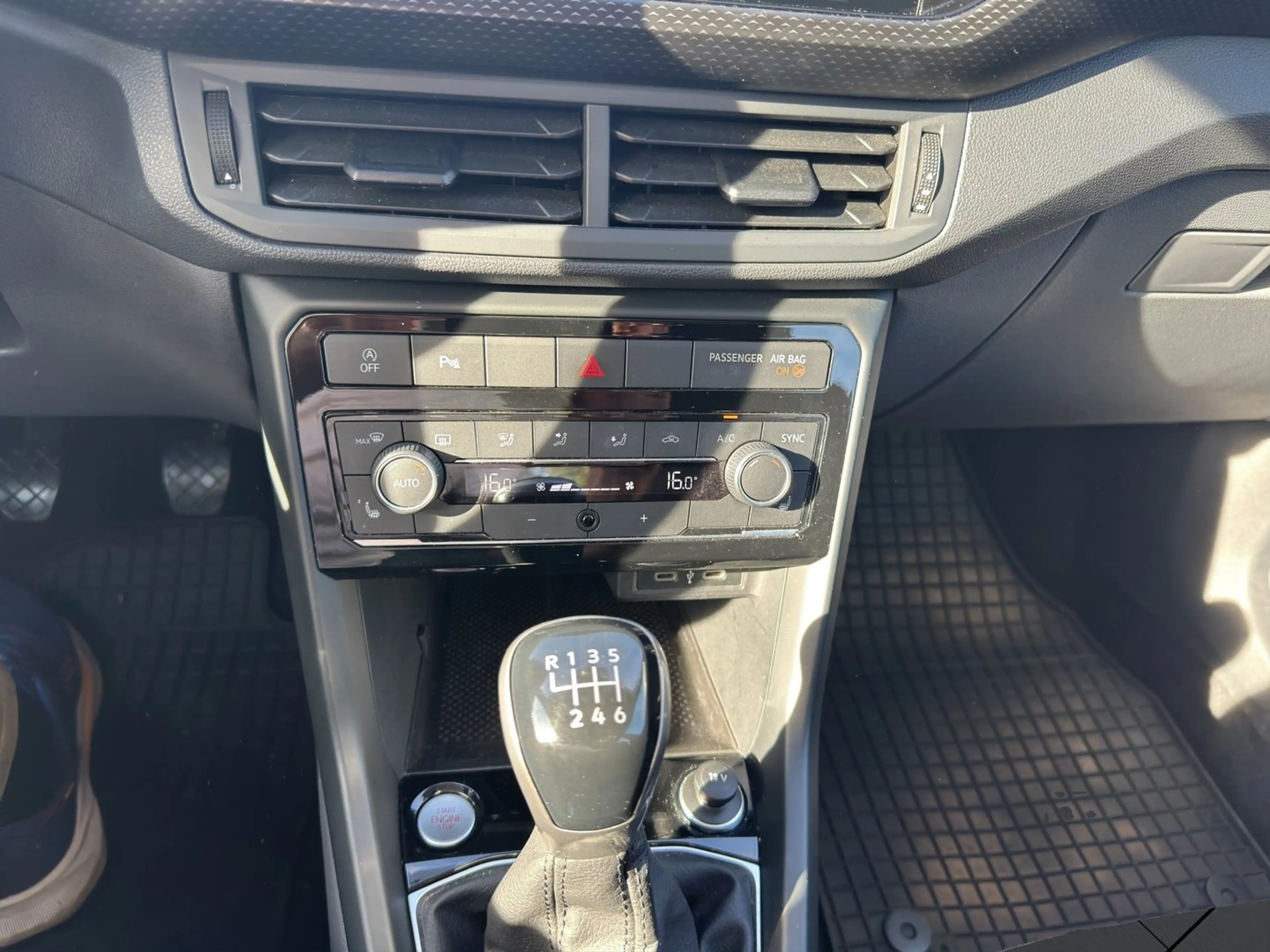 Volkswagen T-Cross Life TSI — photo 15