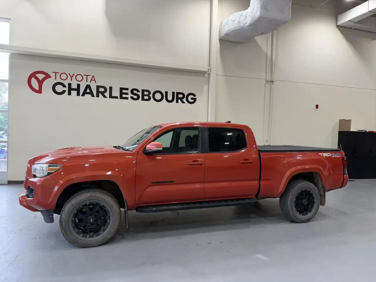 Toyota Tacoma снимка Toyota Tacoma