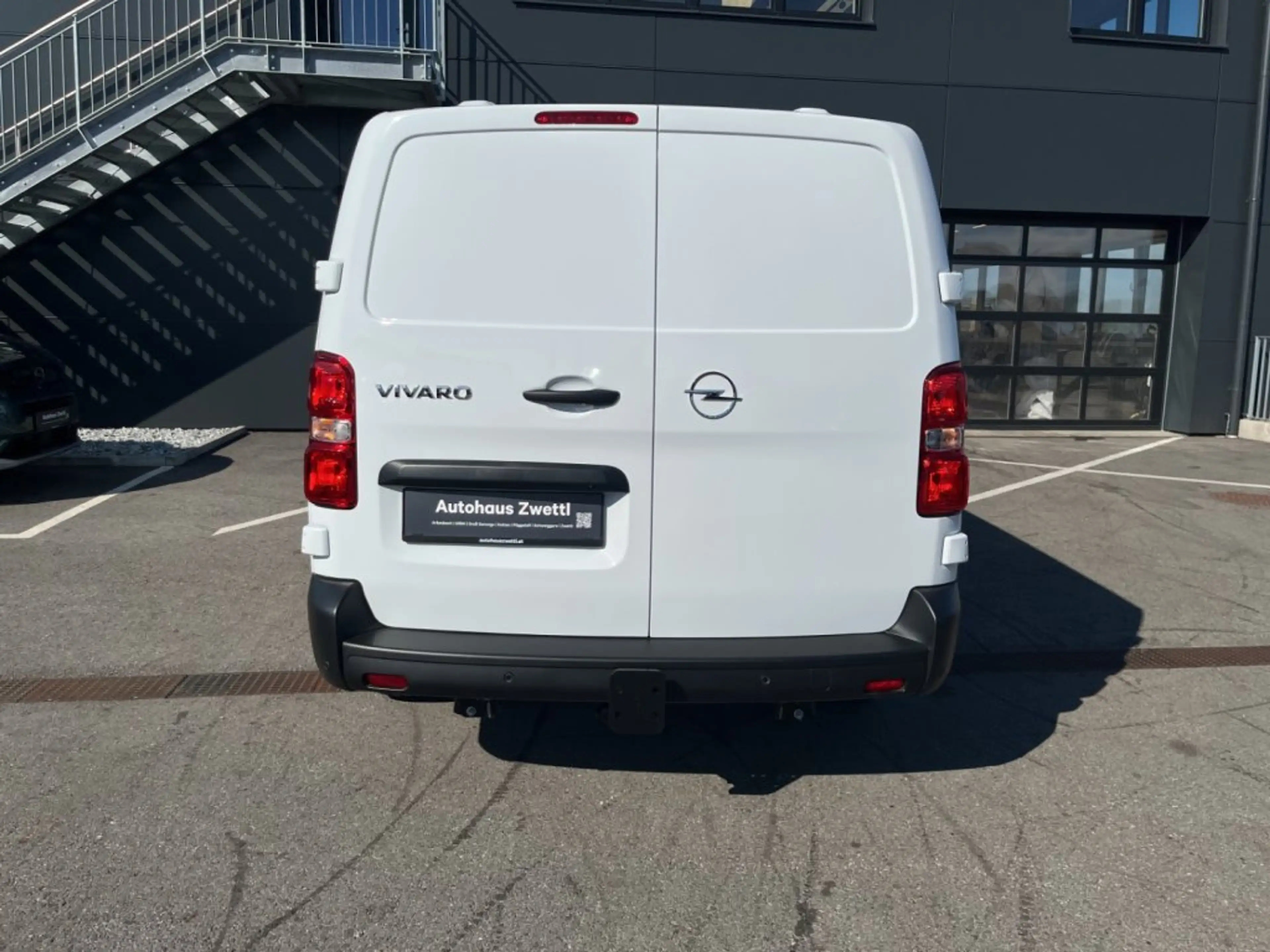 Opel Vivaro KW XL BHDI 150 Aut. — photo 5