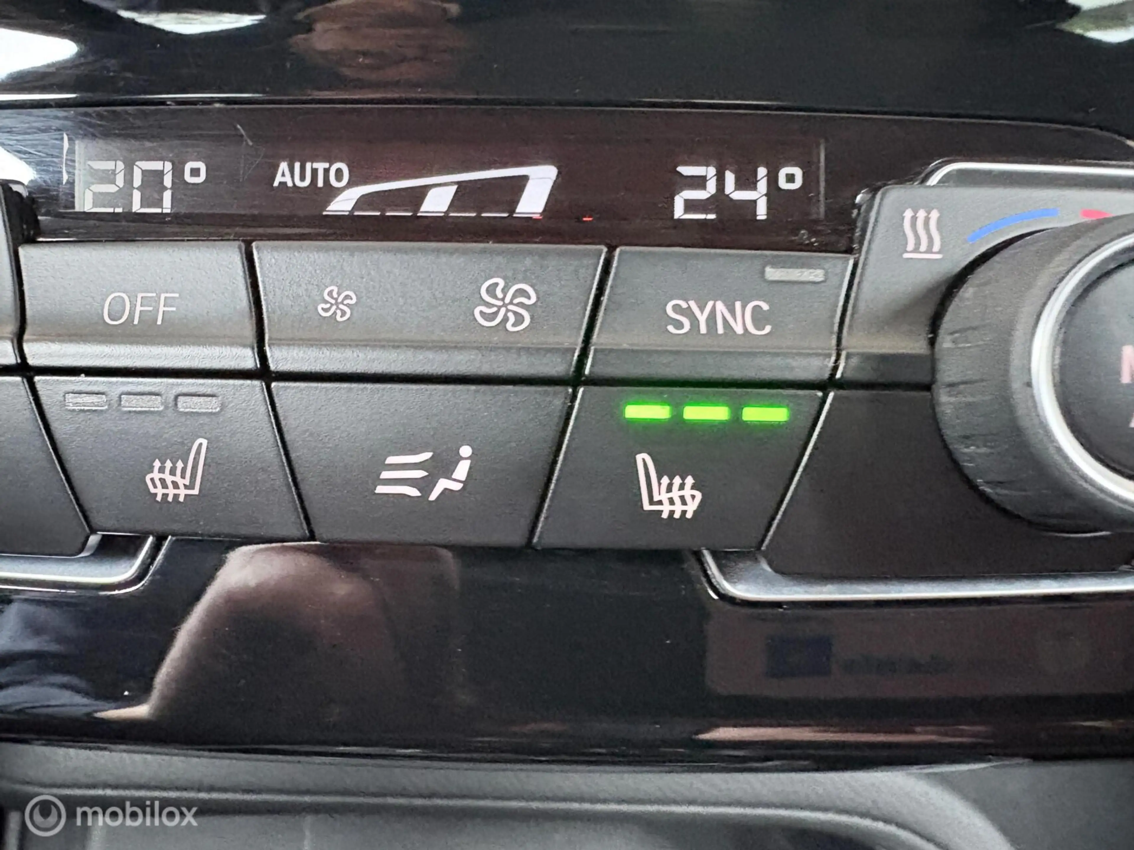BMW X1 sDrive18i Centennial Executive | AUTOMAAT | TREKH. — photo 8