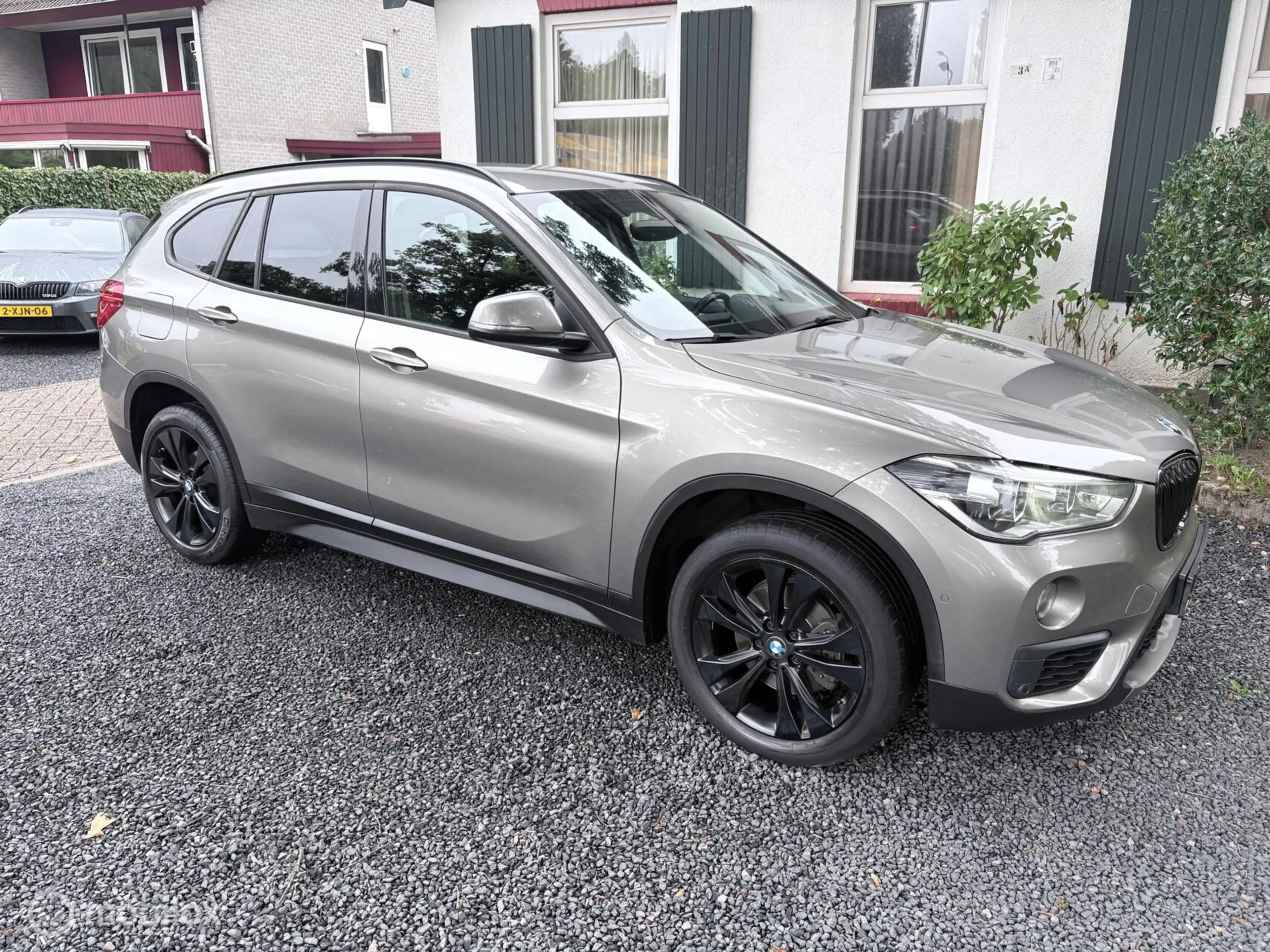 BMW X1 sDrive18i Centennial Executive | AUTOMAAT | TREKH. — photo 14