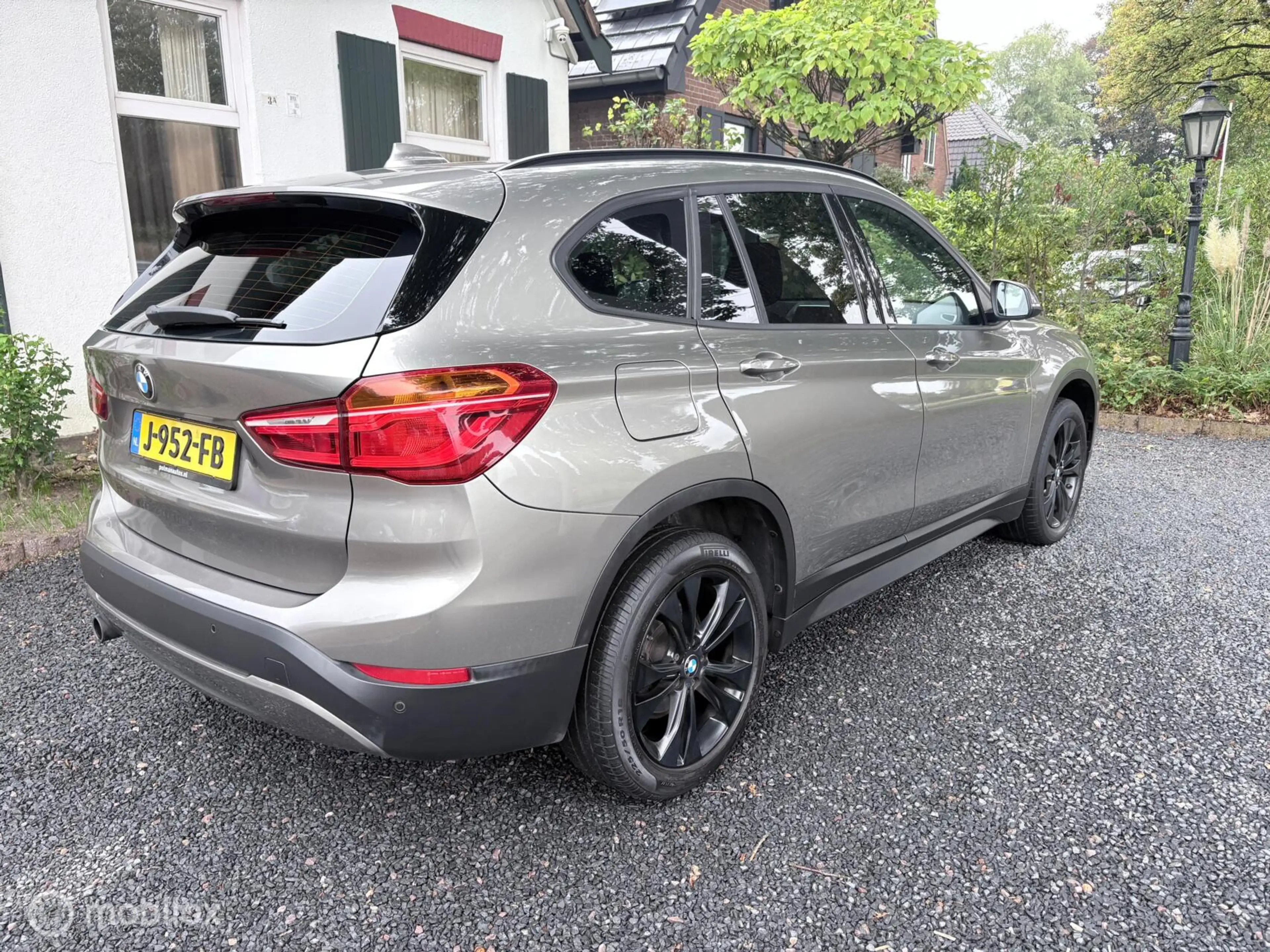 BMW X1 sDrive18i Centennial Executive | AUTOMAAT | TREKH. — photo 4