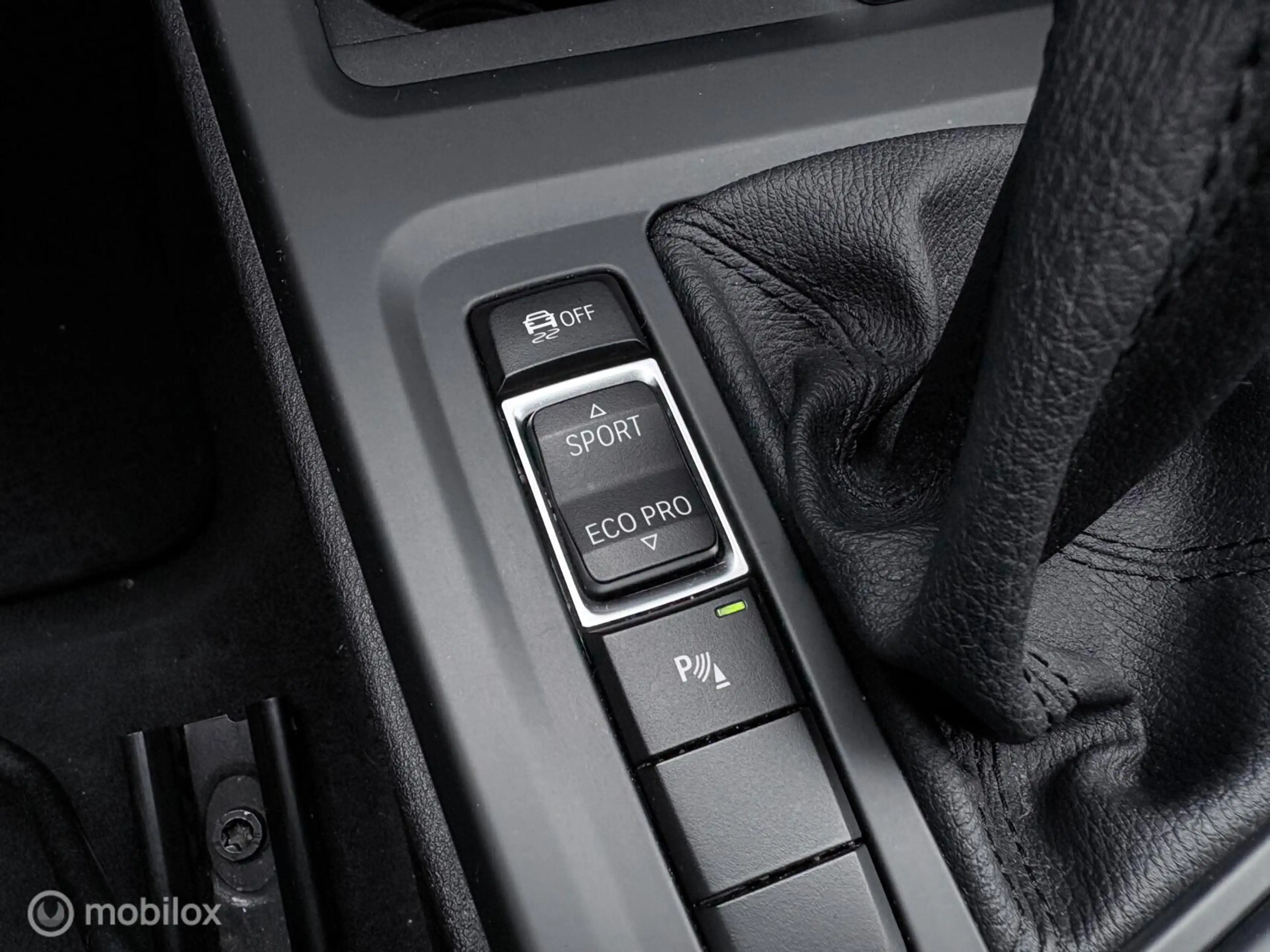 BMW X1 sDrive18i Centennial Executive | AUTOMAAT | TREKH. — photo 15