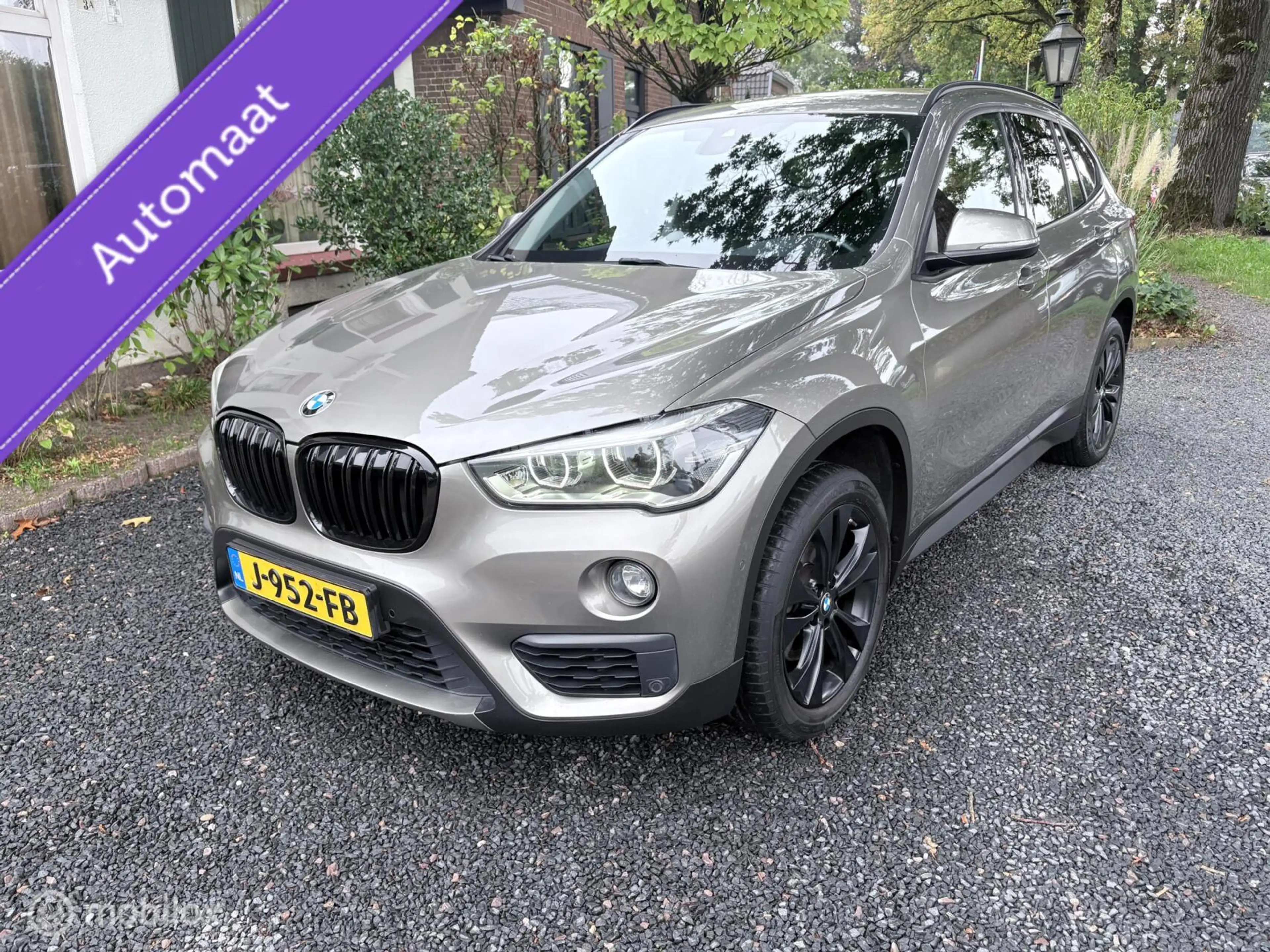 BMW X1 sDrive18i Centennial Executive | AUTOMAAT | TREKH.