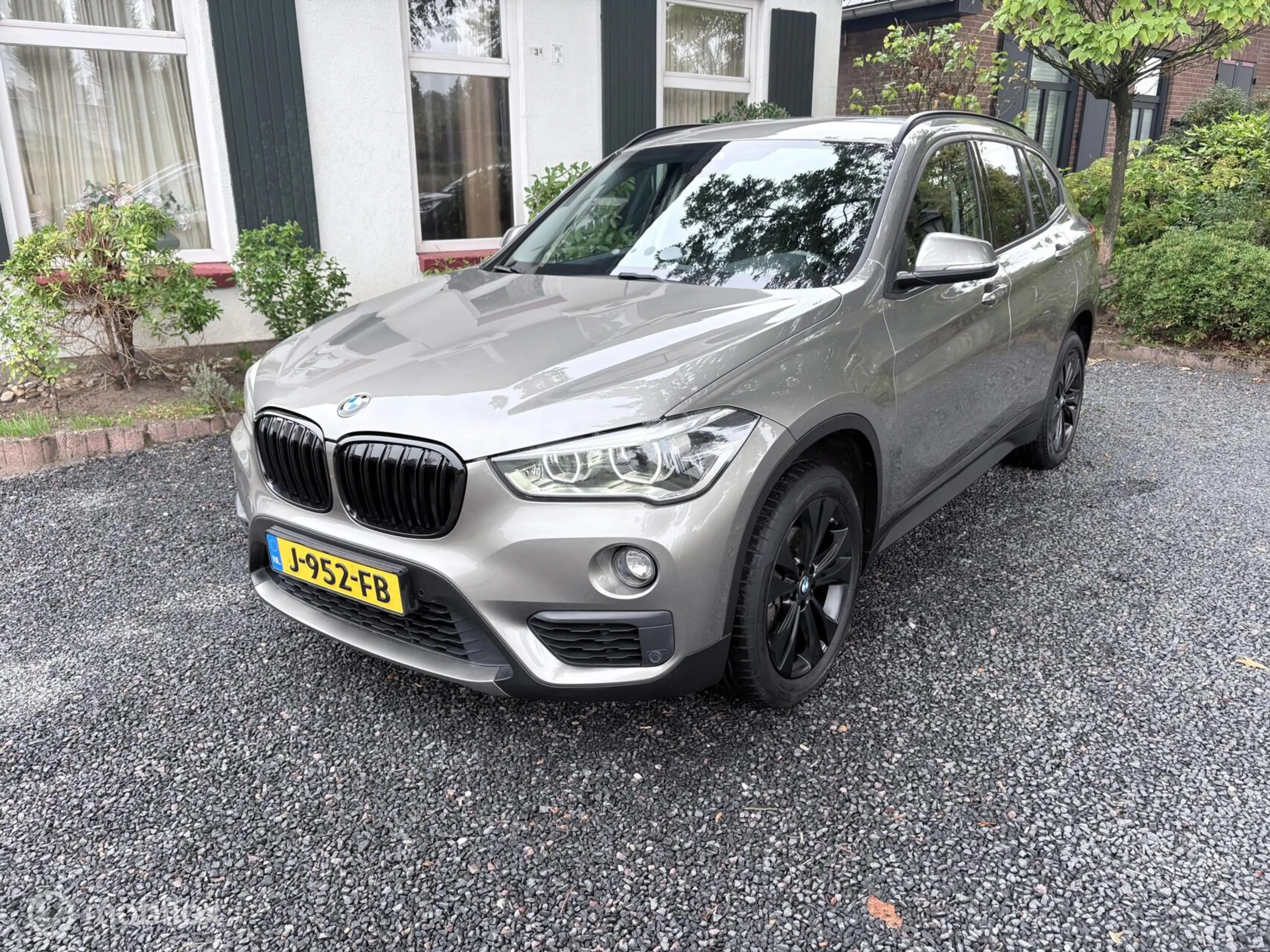 BMW X1 sDrive18i Centennial Executive | AUTOMAAT | TREKH. — photo 17