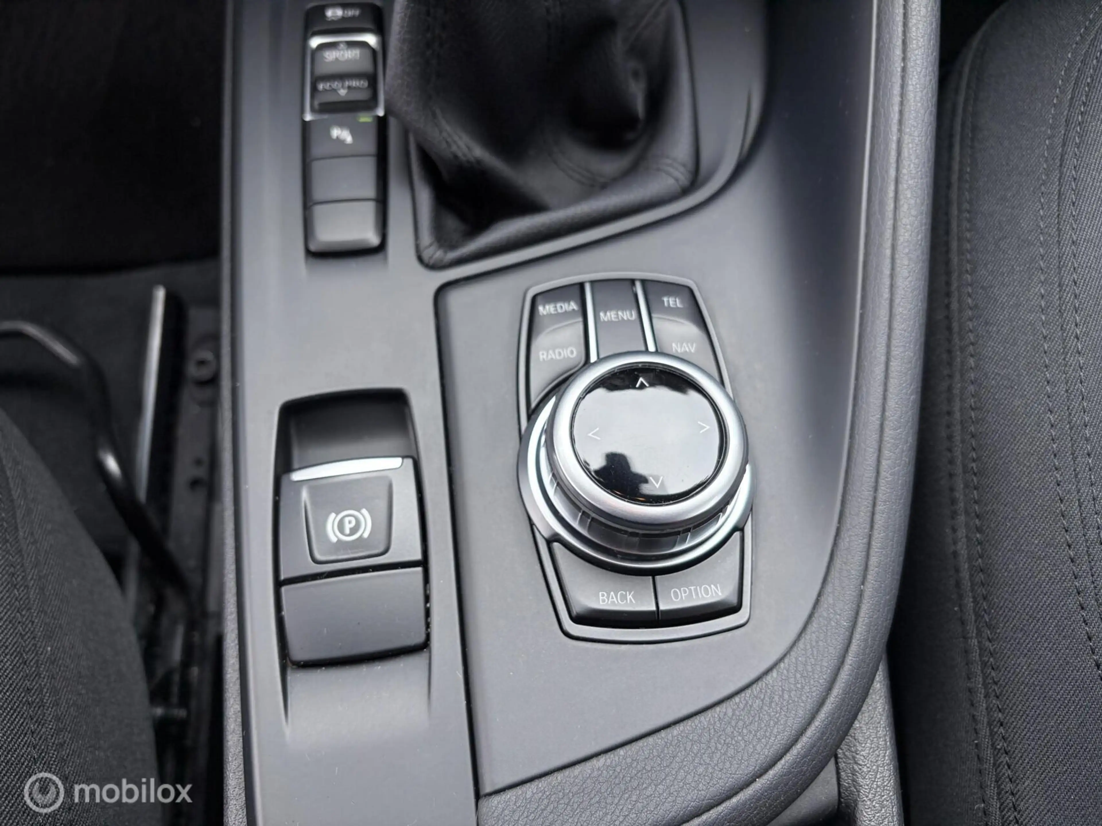 BMW X1 sDrive18i Centennial Executive | AUTOMAAT | TREKH. — photo 18
