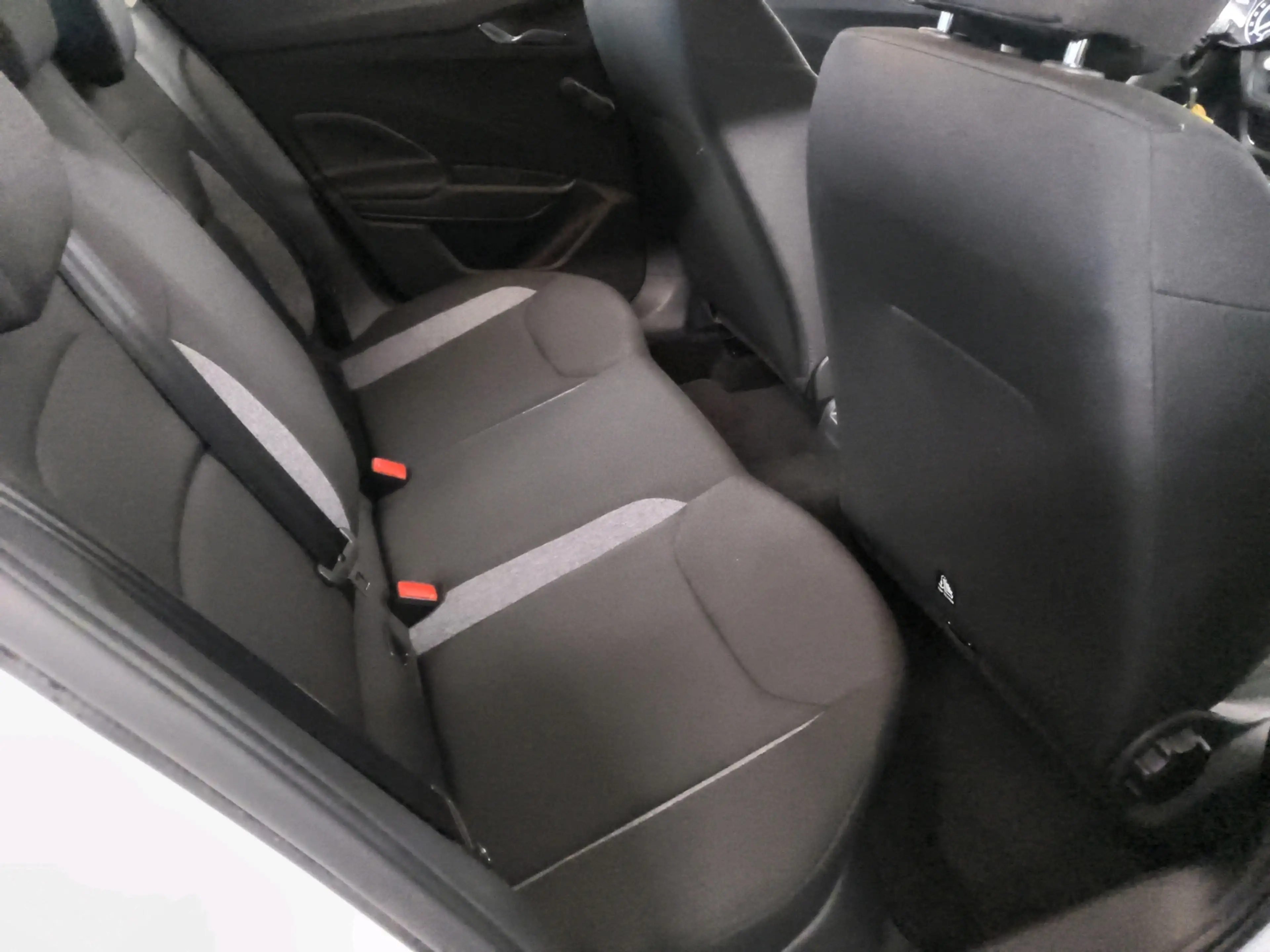 Skoda Fabia 1.0 ACTIVE +LED +PDC +SMART +SHZ +DAB + — photo 9