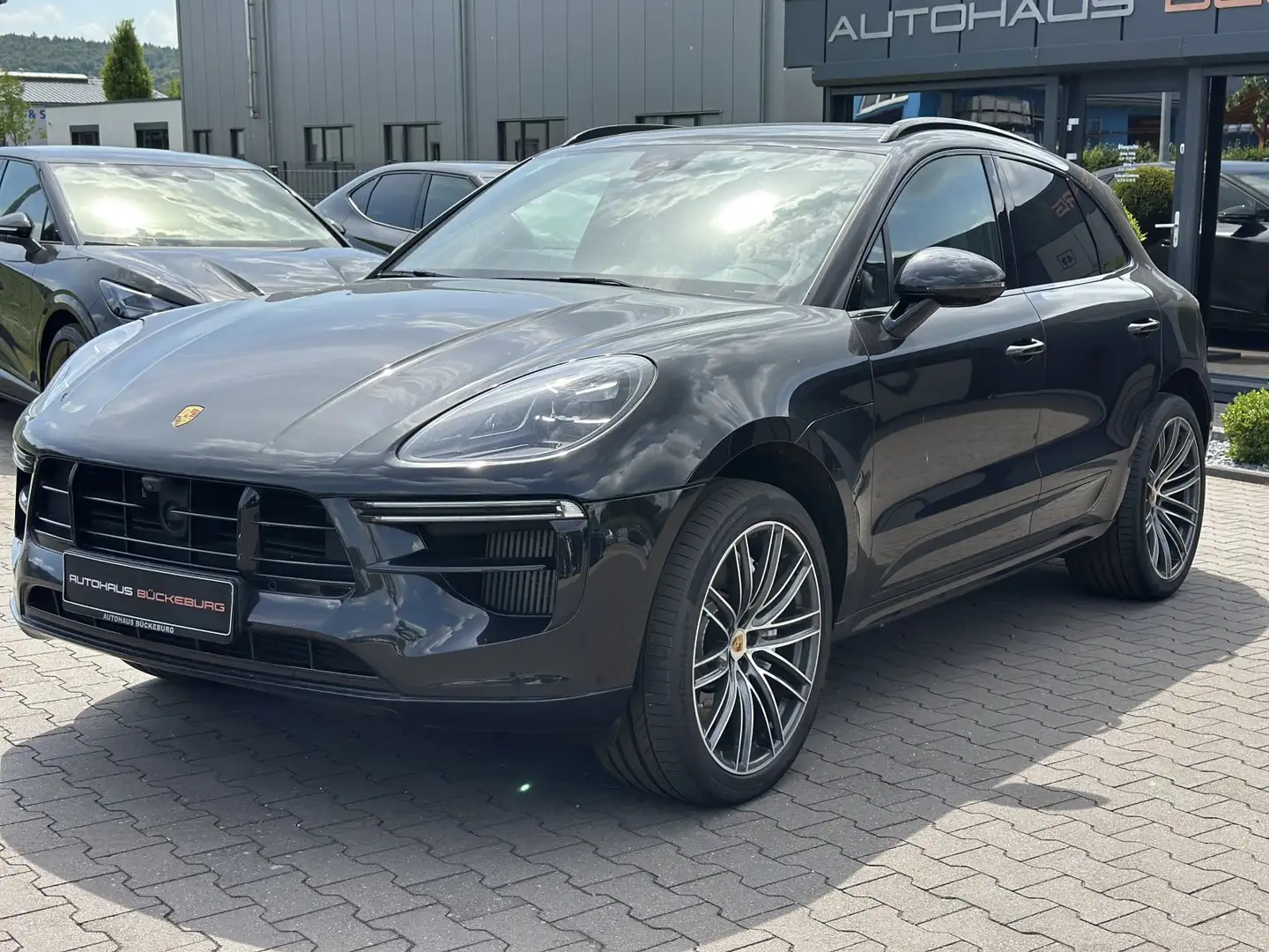 Porsche Macan Turbo  Bose Luft Pano Schwarz - 1
