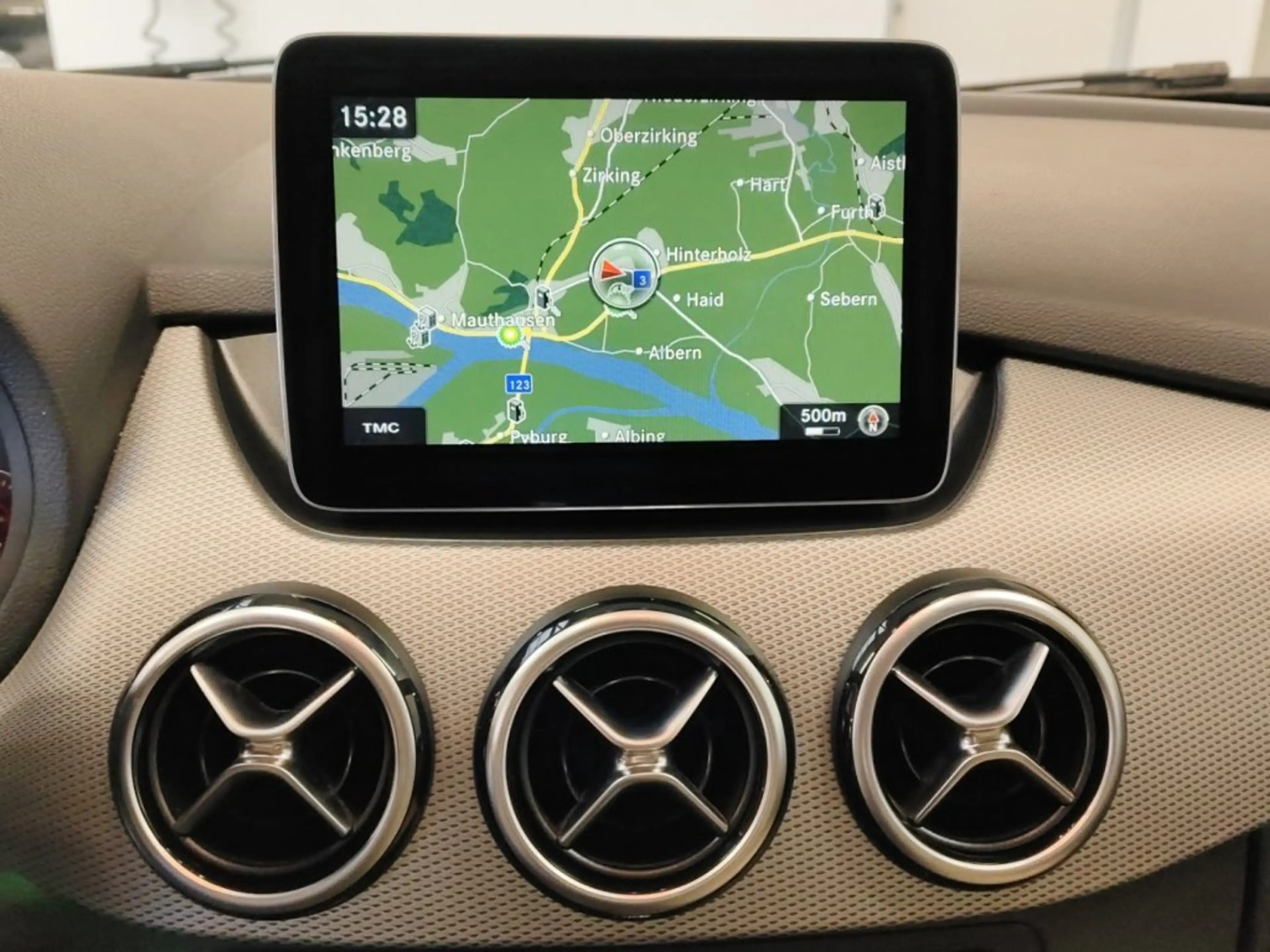 Mercedes-Benz B 200 Mercedes-Benz B200 d — photo 12