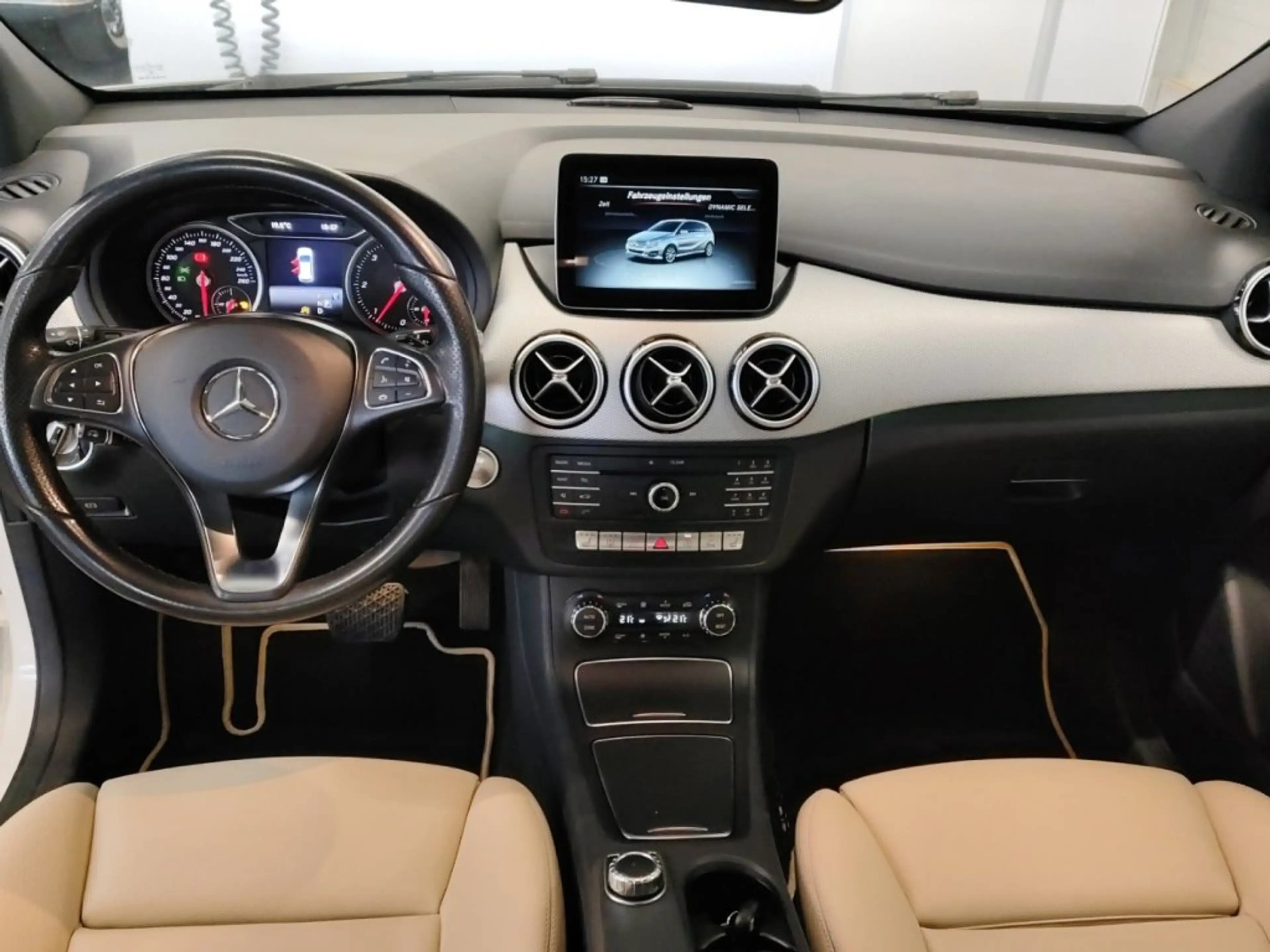 Mercedes-Benz B 200 Mercedes-Benz B200 d — photo 9