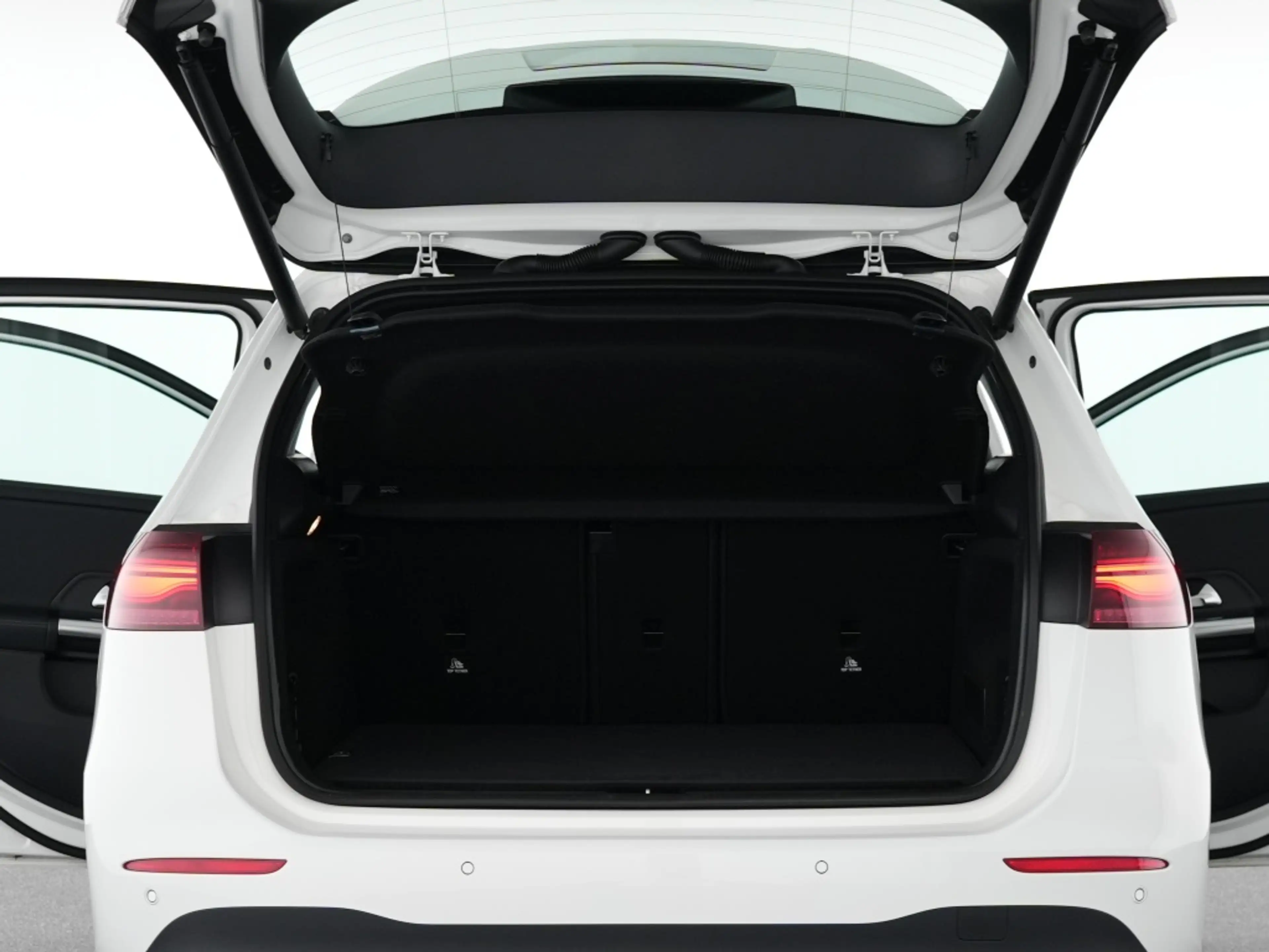 Mercedes-Benz B 220 4MATIC Pano, Kam, LED, Winter, Easy-Pack — photo 15