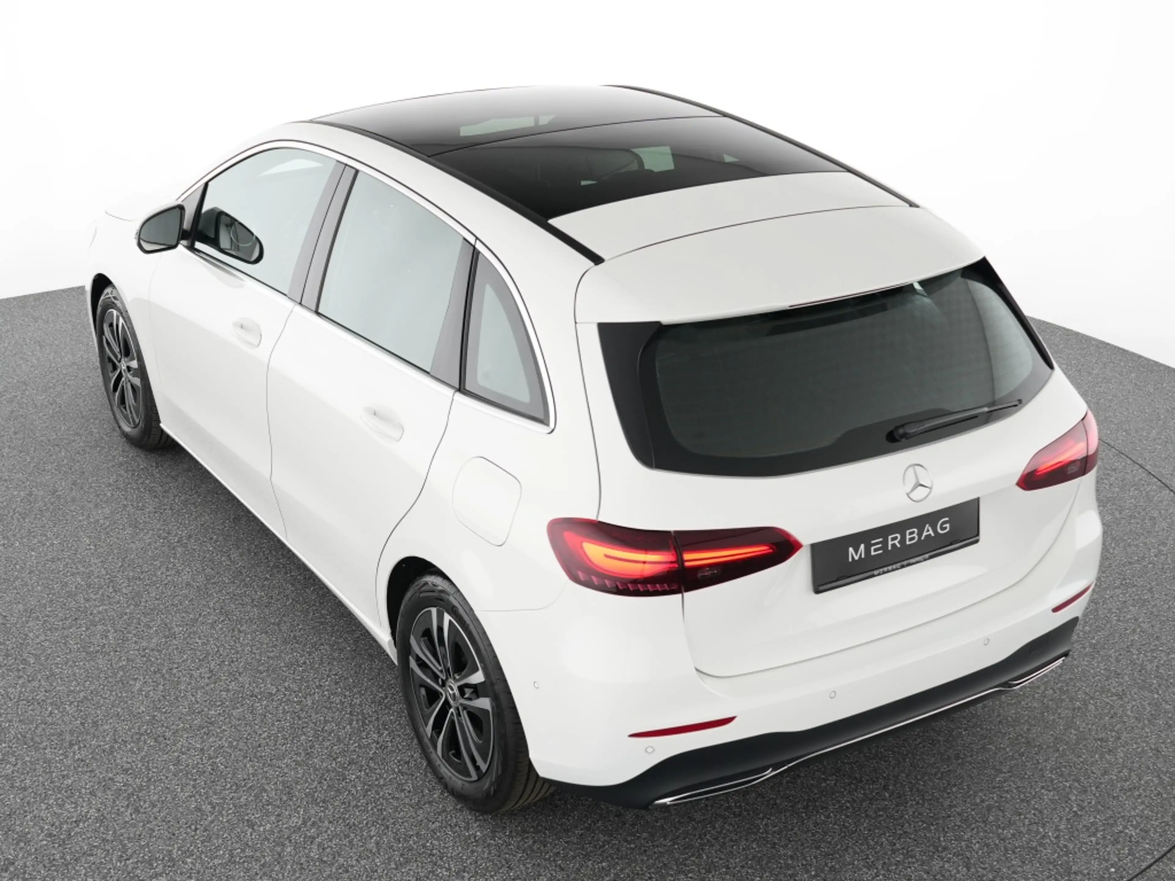 Mercedes-Benz B 220 4MATIC Pano, Kam, LED, Winter, Easy-Pack — photo 11