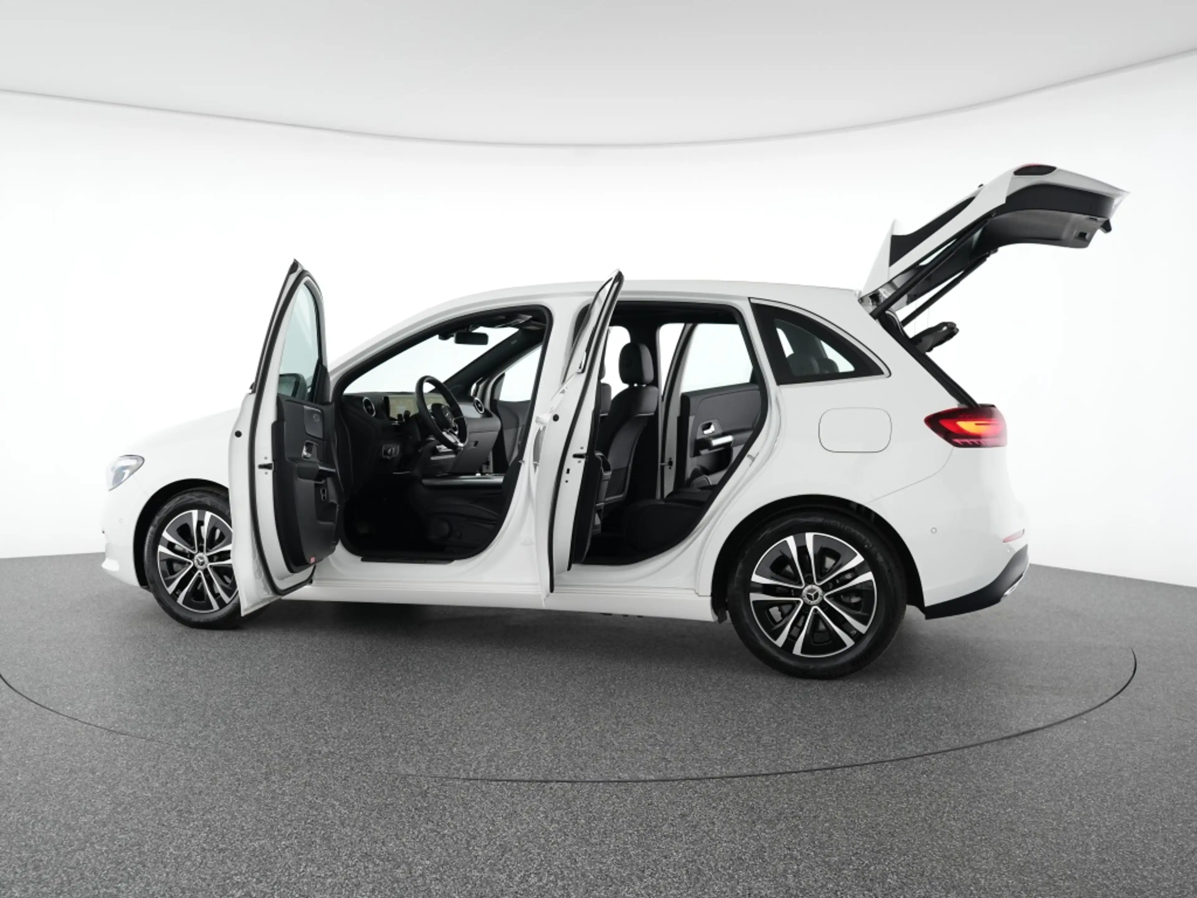 Mercedes-Benz B 220 4MATIC Pano, Kam, LED, Winter, Easy-Pack — photo 14