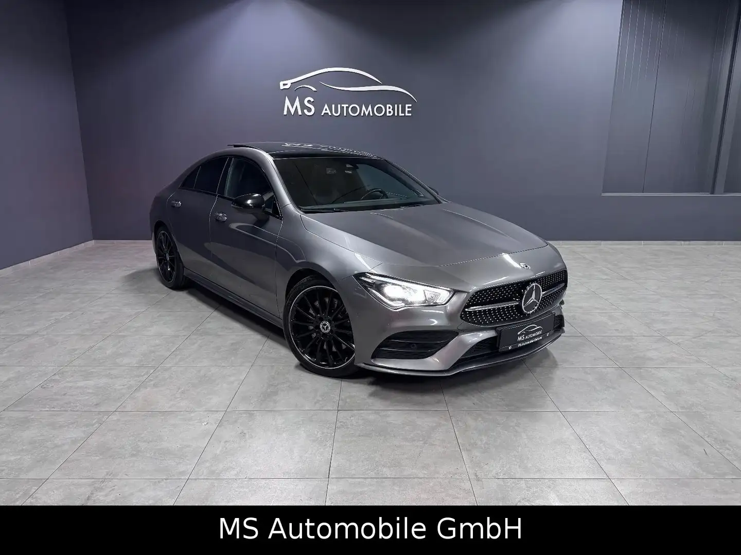 Mercedes-Benz CLA 250 Coupe AMG Line MBUX Panoramadach Gris - 1