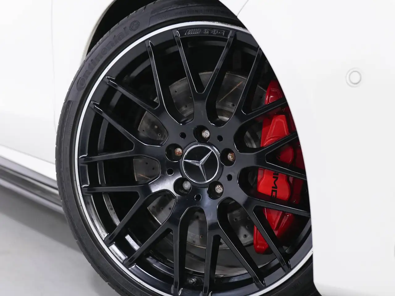 Mercedes-Benz CLA снимка Mercedes-Benz CLA