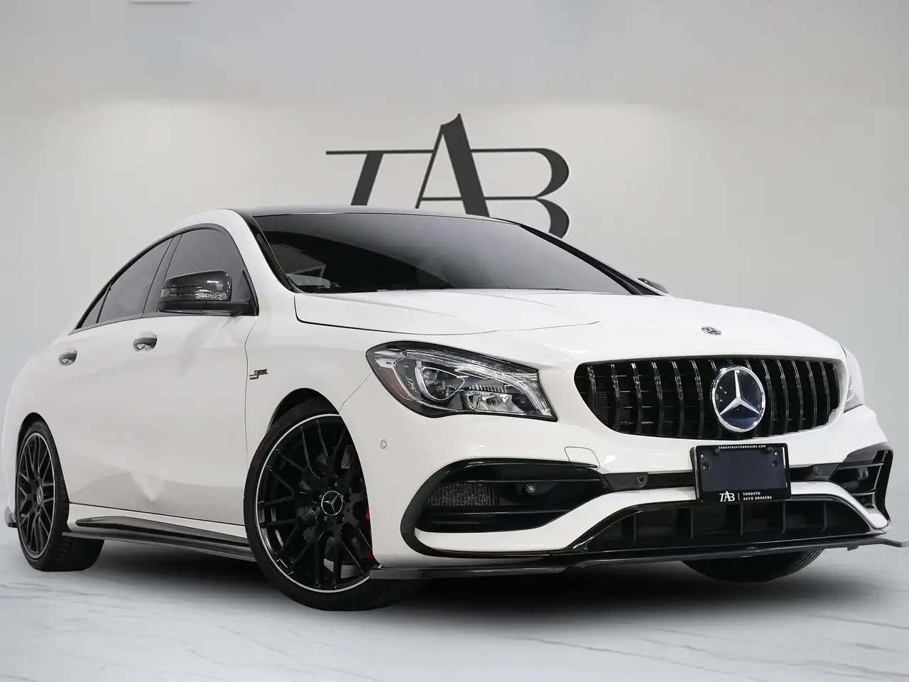 Mercedes-Benz CLA снимка Mercedes-Benz CLA